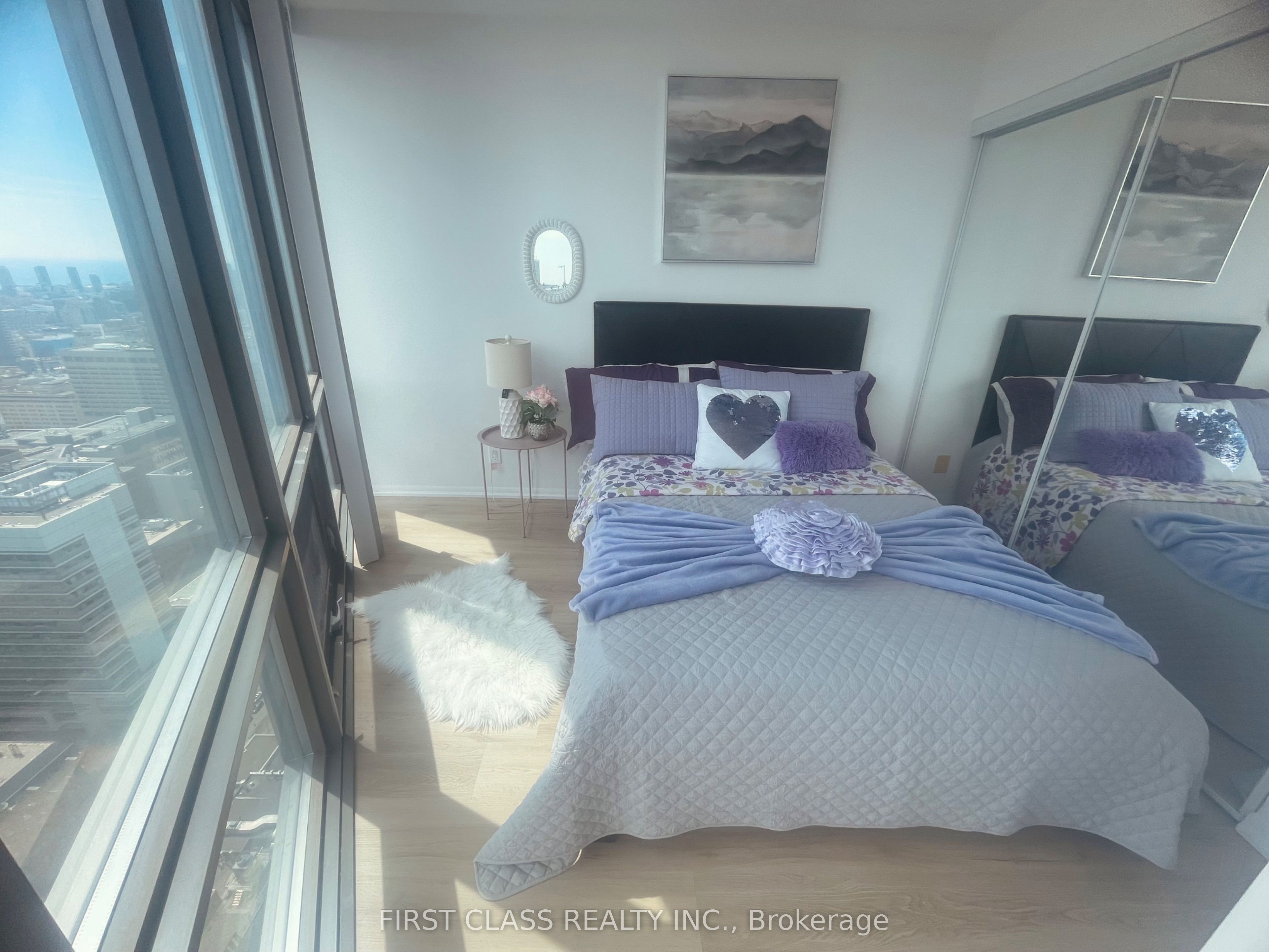 #4609 - 832 Bay Street Property Photo 24