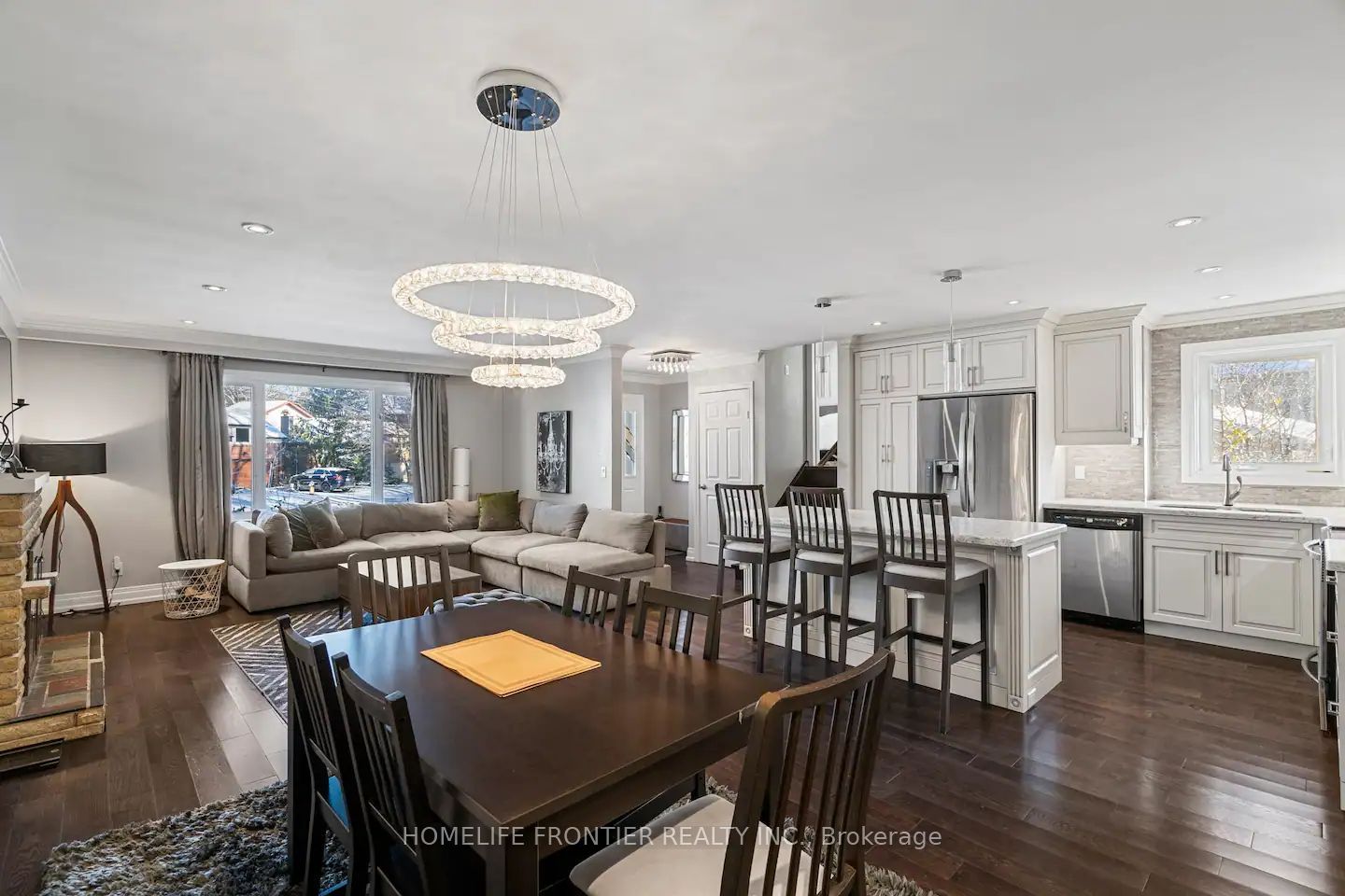 289 Burnett Avenue Property Photo 2
