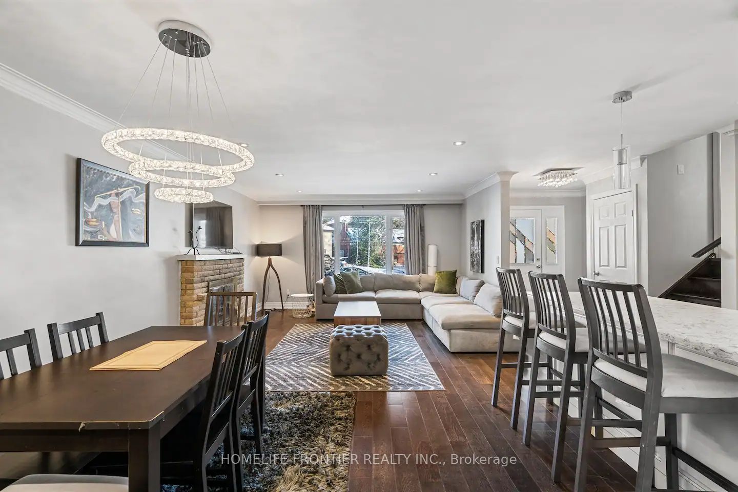 289 Burnett Avenue Property Photo 4