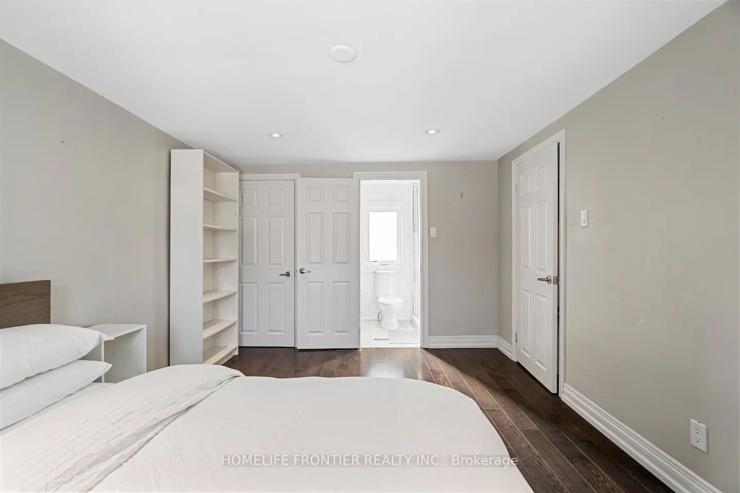 289 Burnett Avenue Property Photo 12