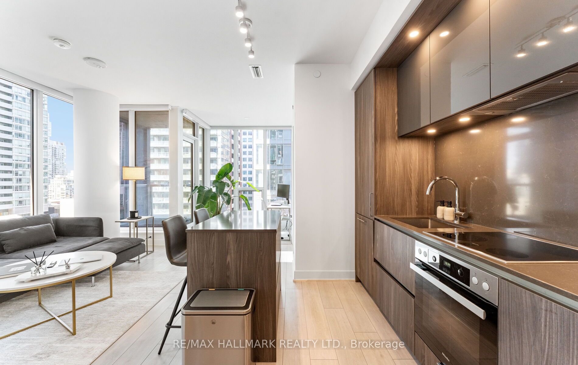 35 Mercer Street 1114 Property Photo 10