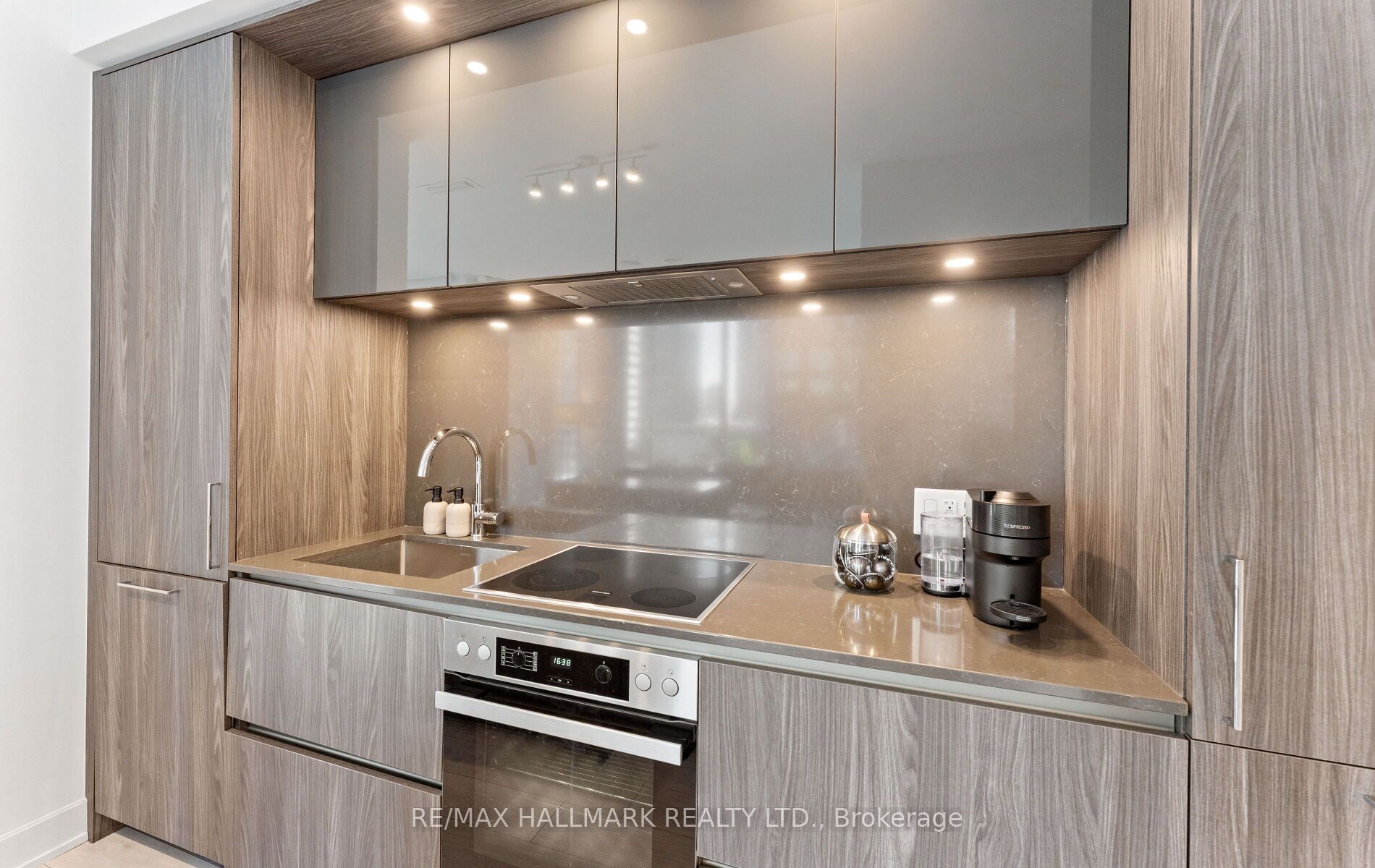 35 Mercer Street 1114 Property Photo 24