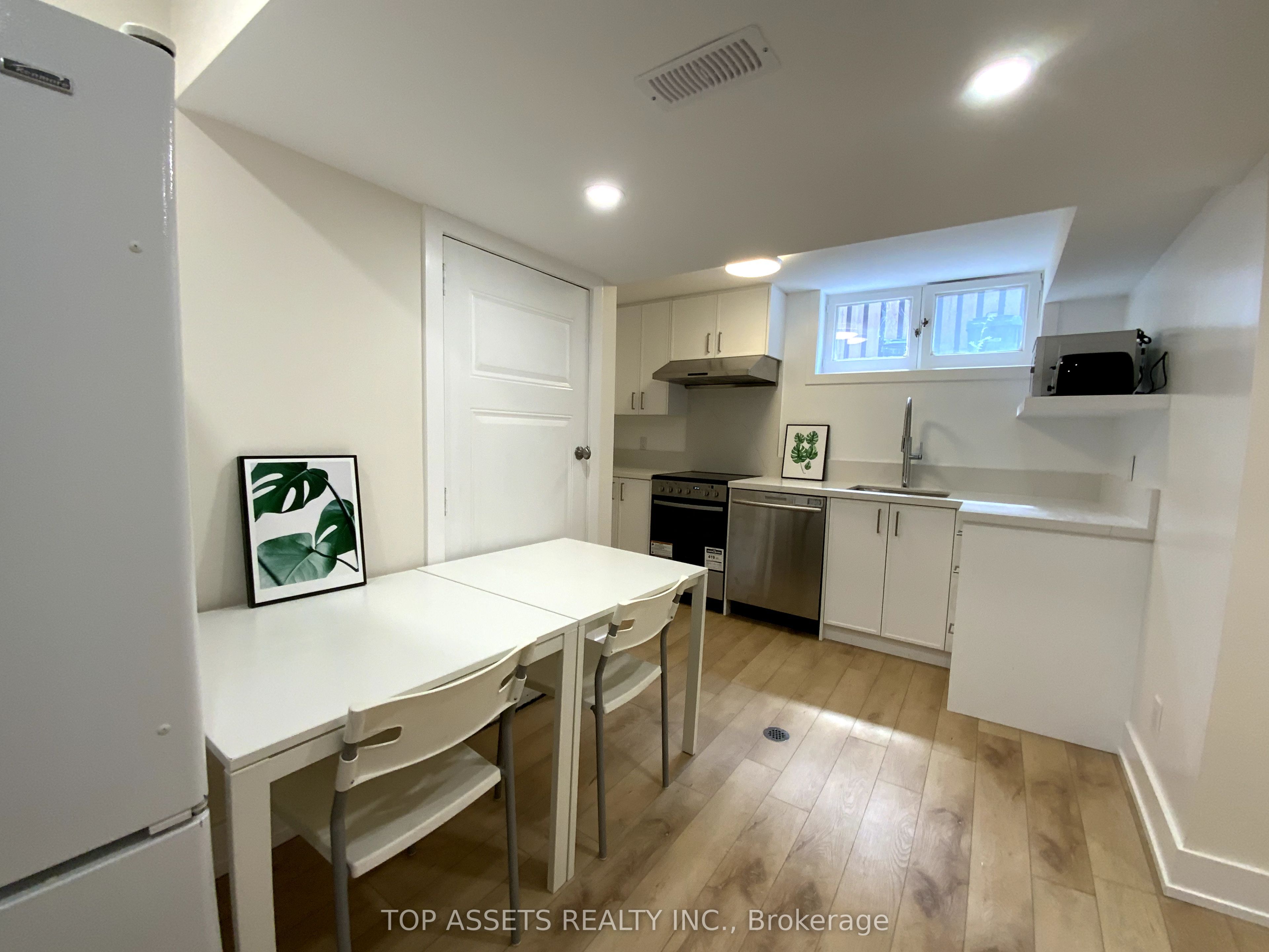 167 Churchill Avenue Property Photo 5