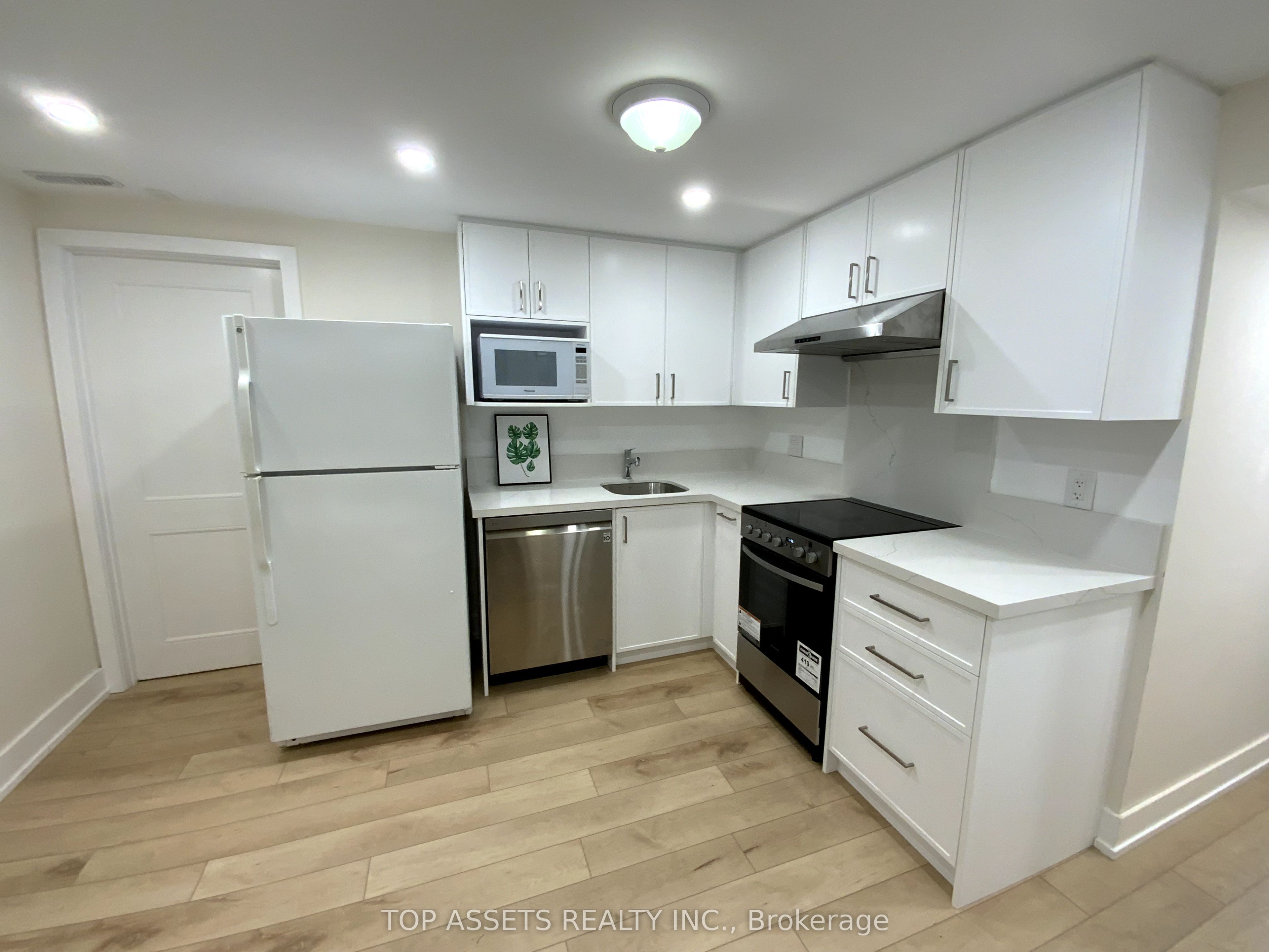 167 Churchill Avenue Property Photo 8