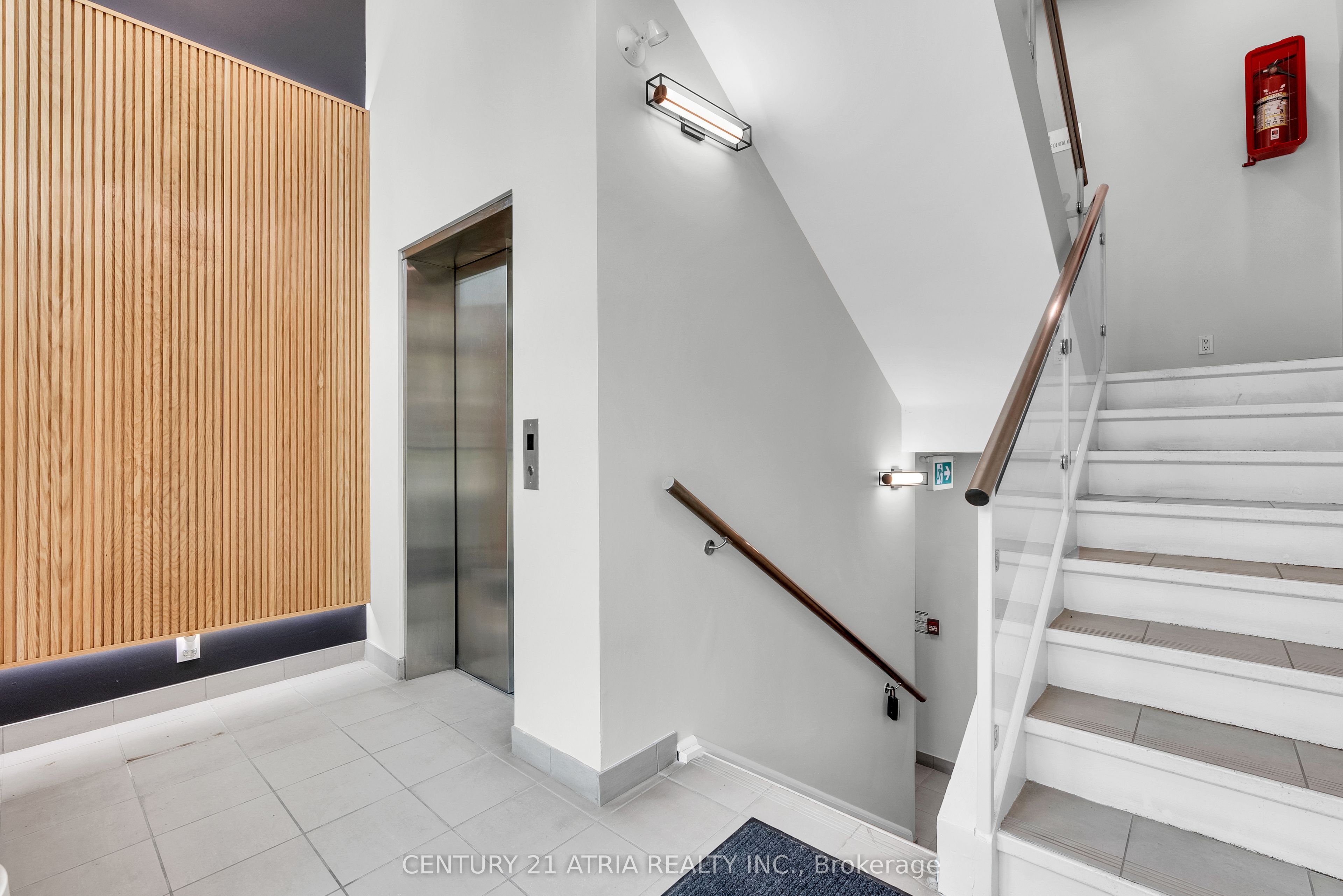 1590 Yonge Street 101 Property Photo 4