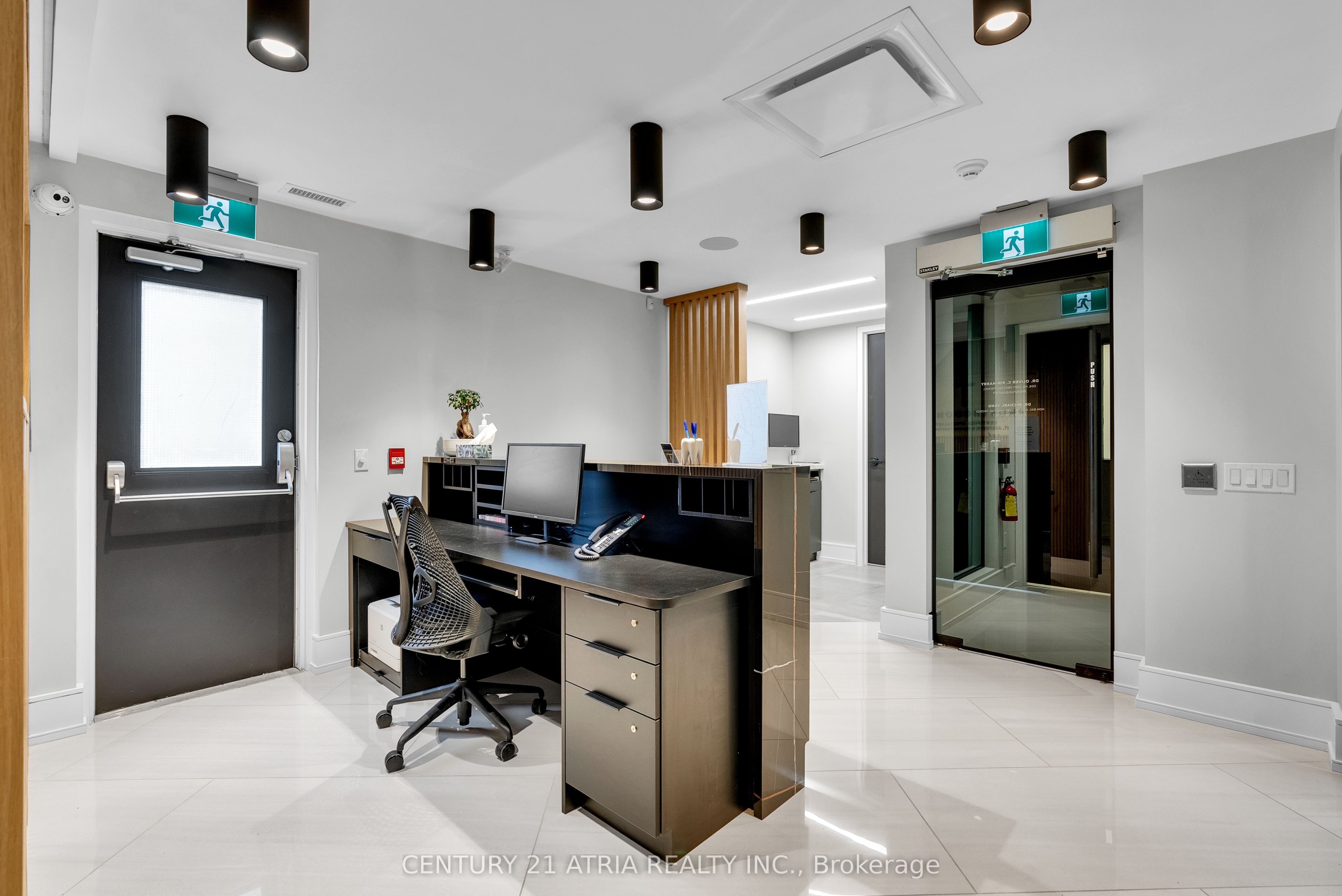 1590 Yonge Street 101 Property Photo 8