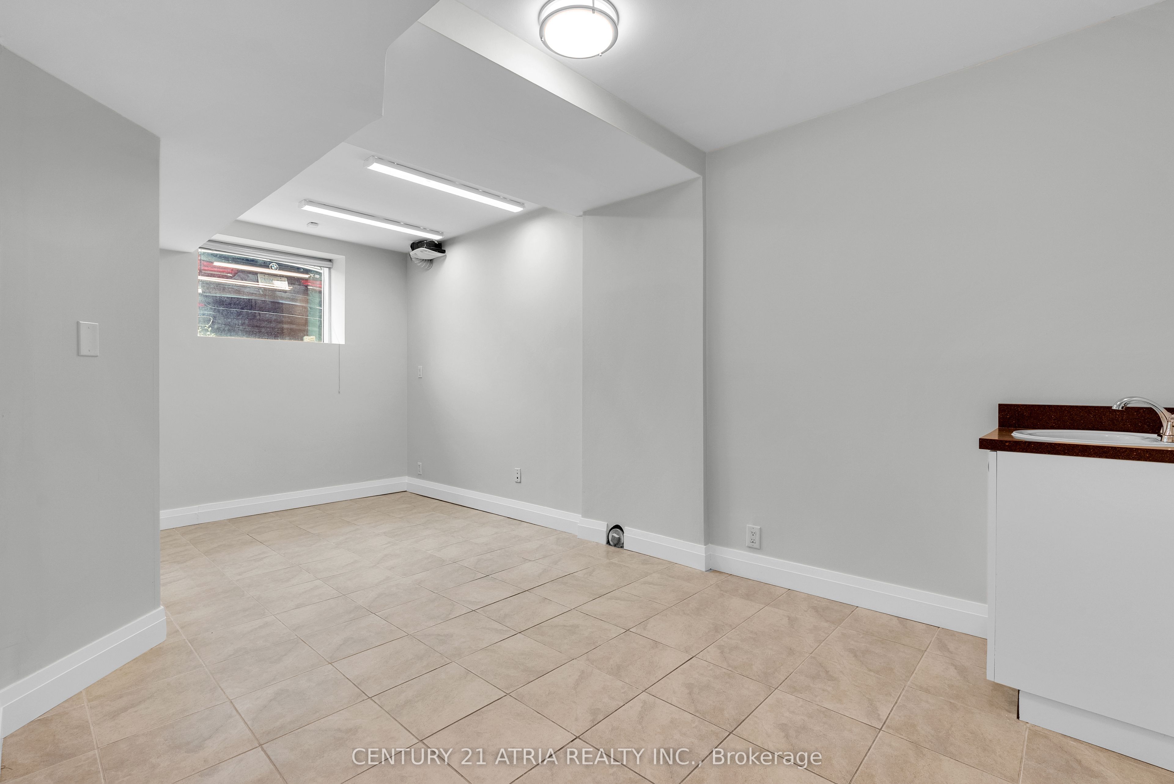 1590 Yonge Street 101 Property Photo 13