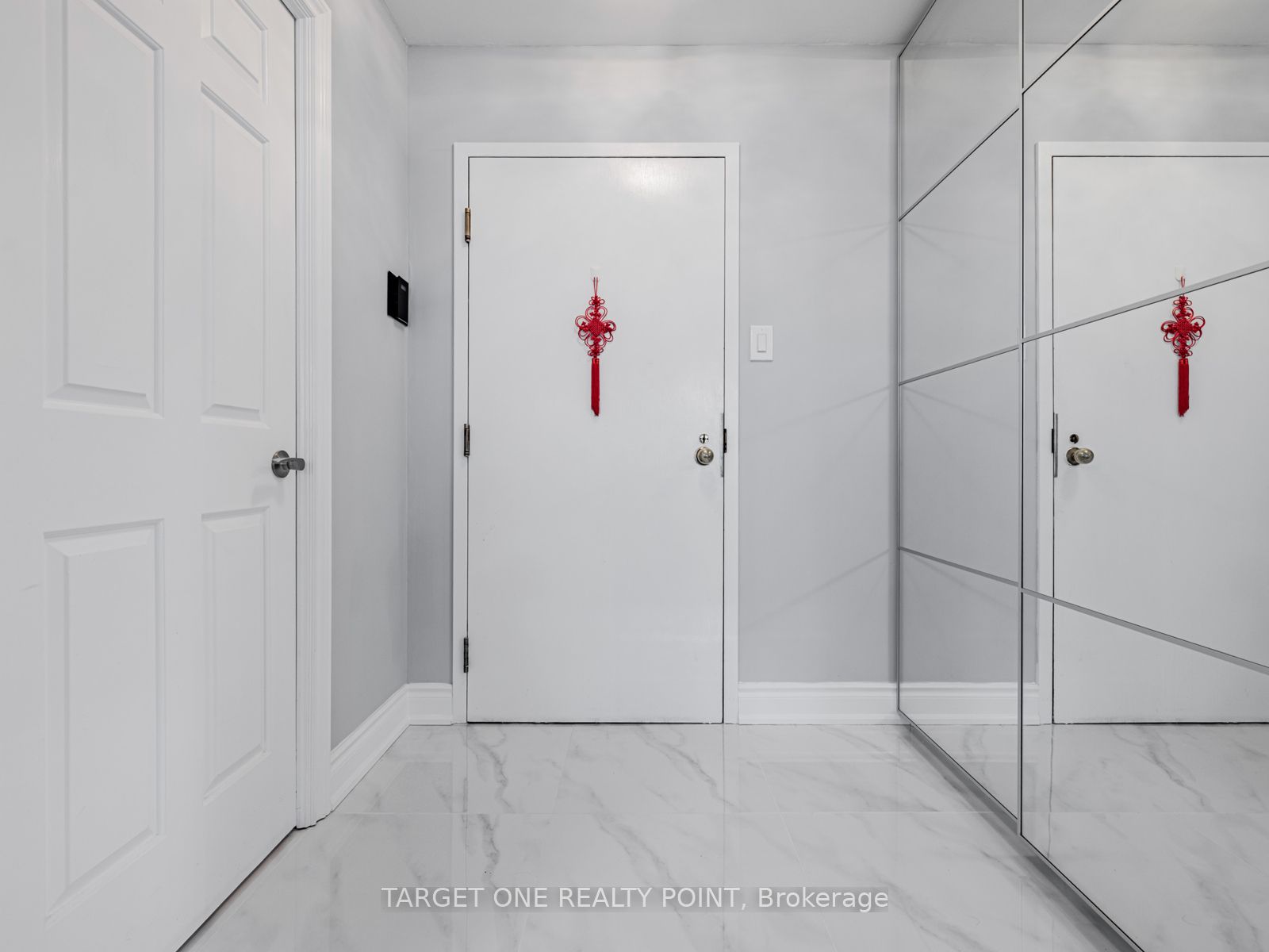 65 Spring Garden Avenue 608 Property Photo 3