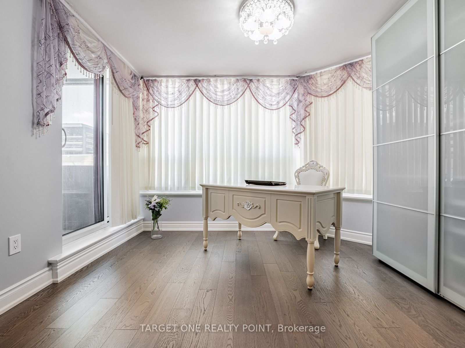 65 Spring Garden Avenue 608 Property Photo 8