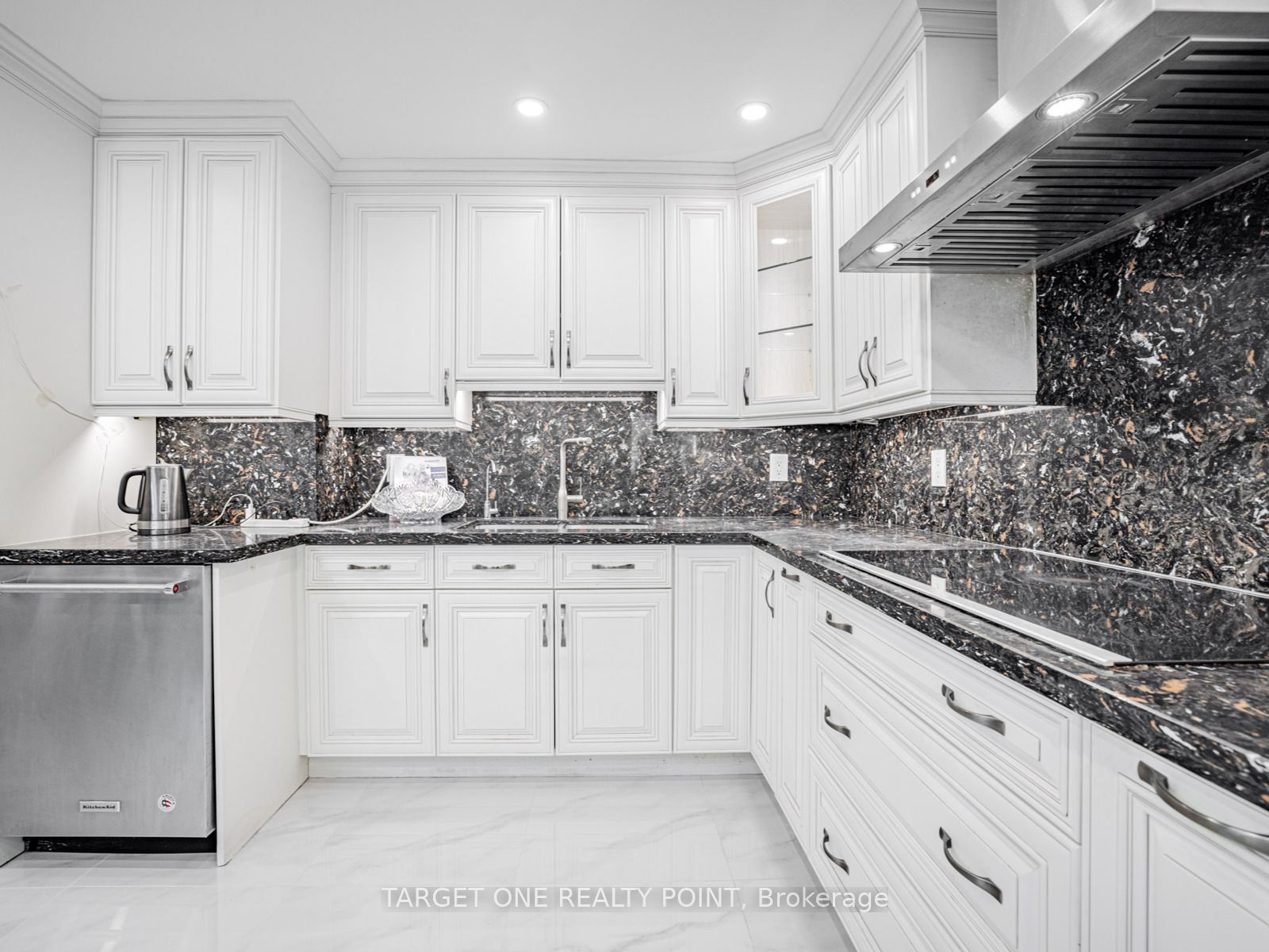 65 Spring Garden Avenue 608 Property Photo 17