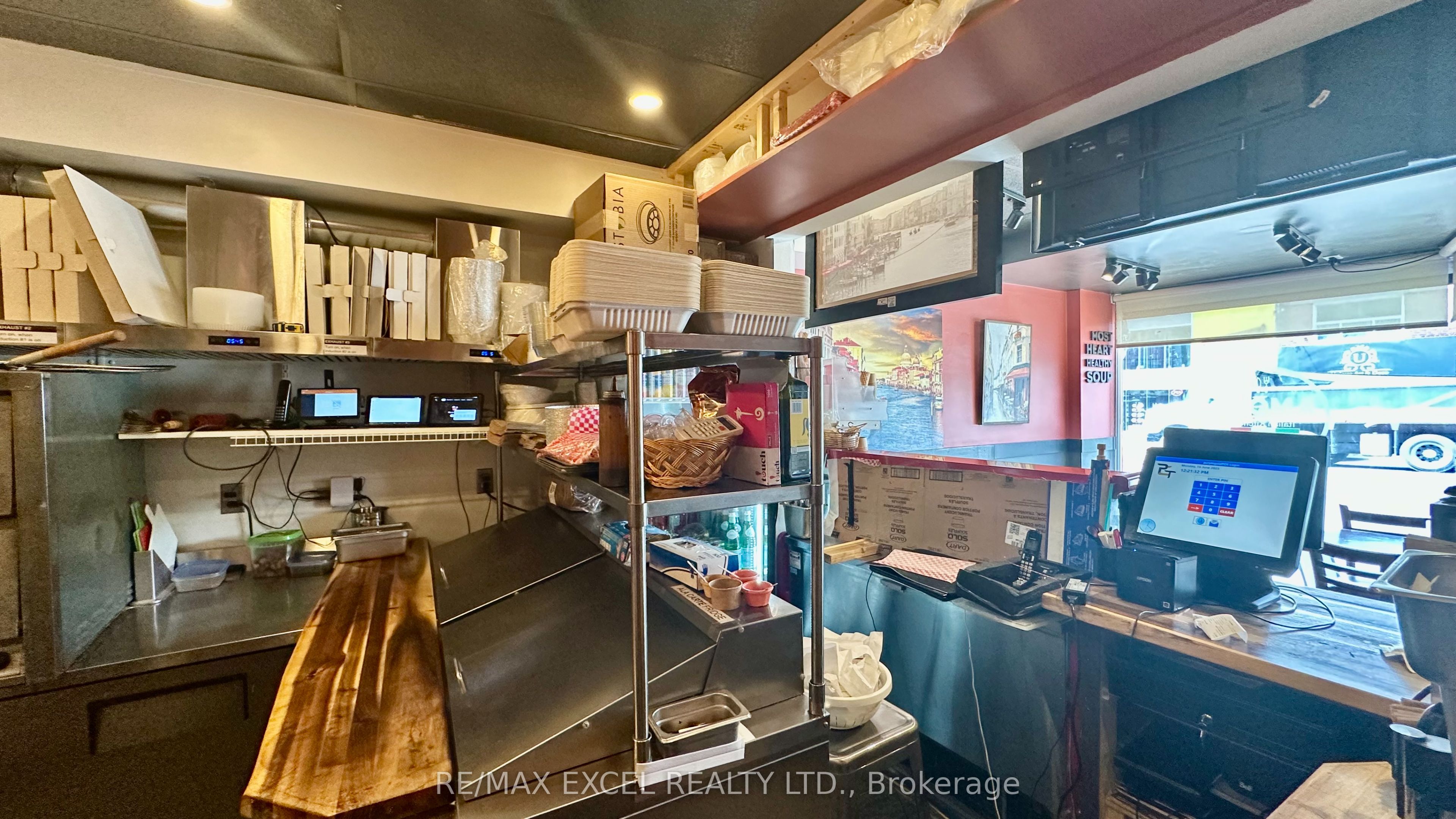 1763 Avenue Road A Property Photo 2