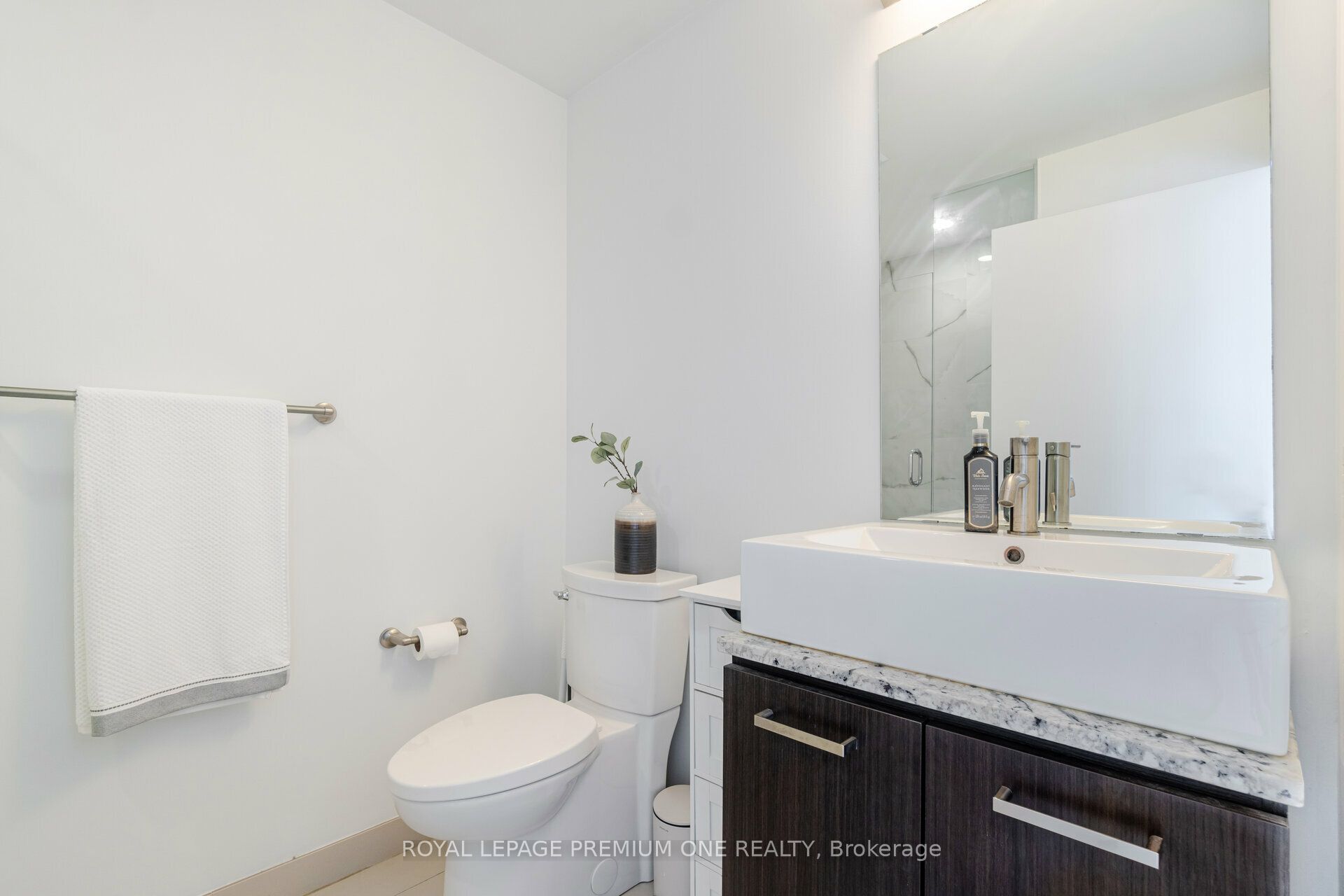 170 Chiltern Hill Road 209 Property Photo 26