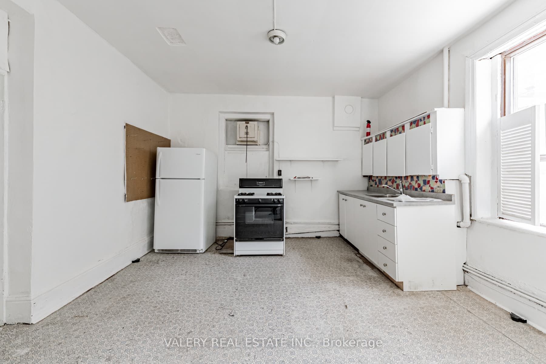 9 St Patricks Square Property Photo 6