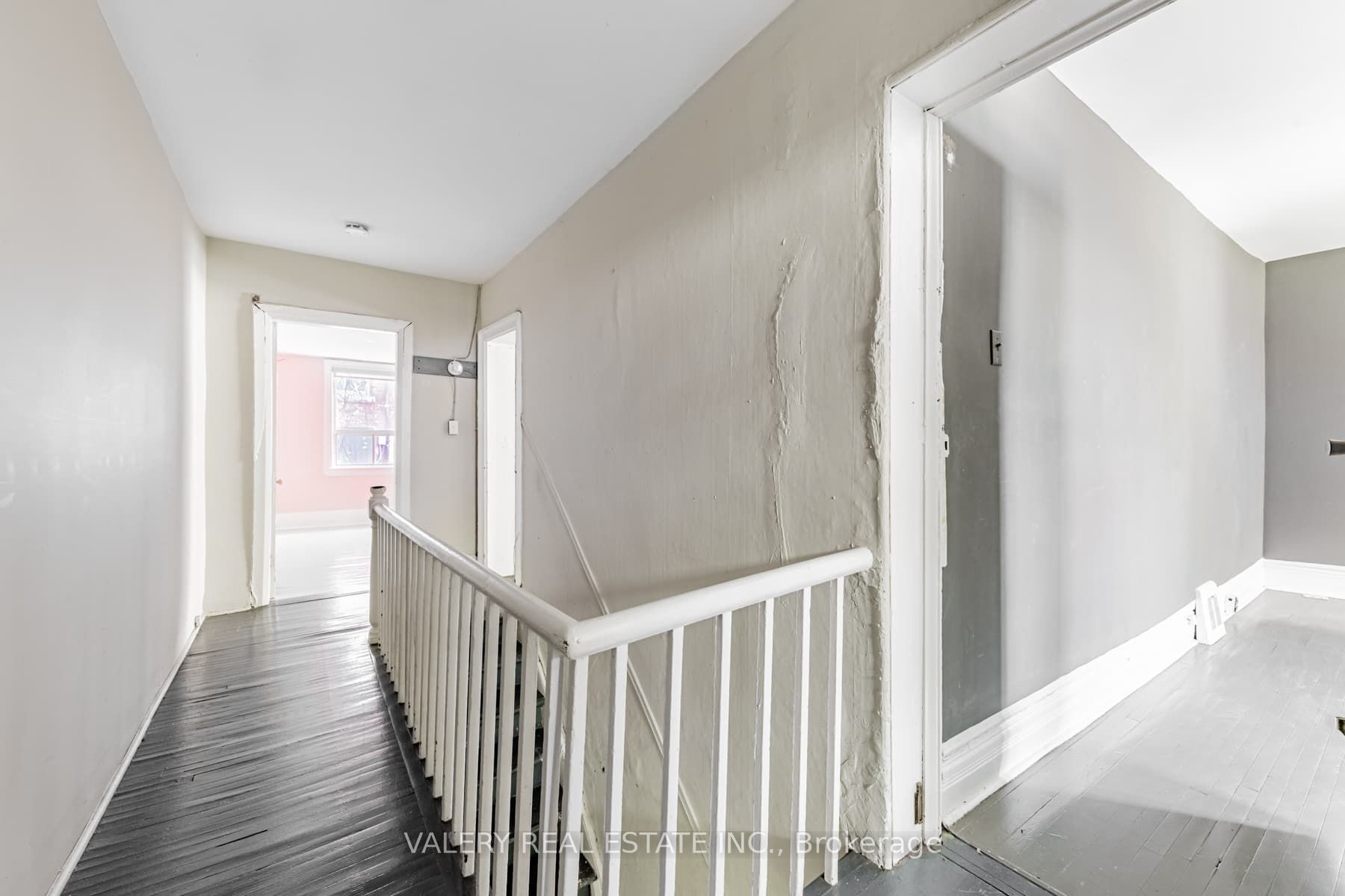 9 St Patricks Square Property Photo 7