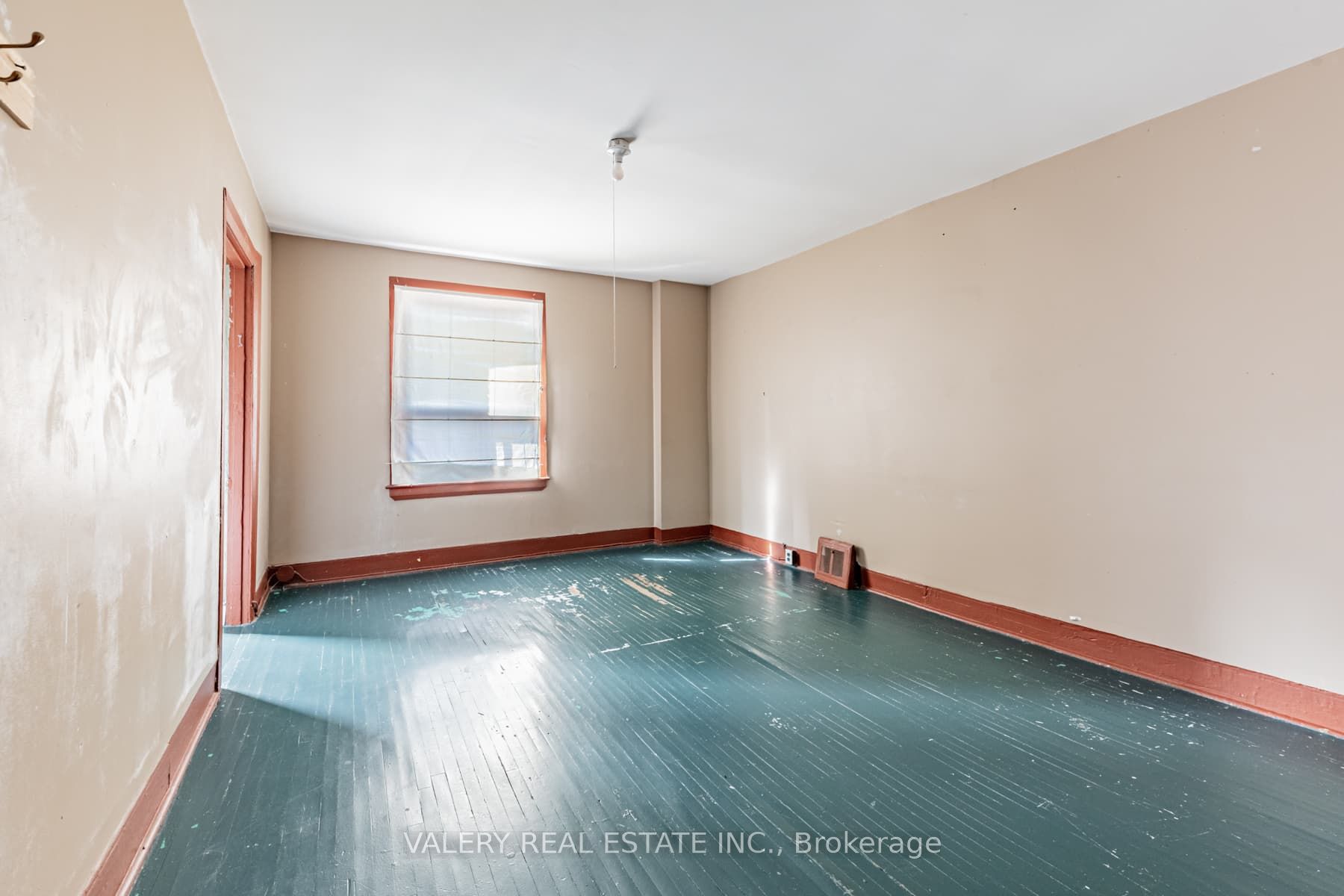 9 St Patricks Square Property Photo 9