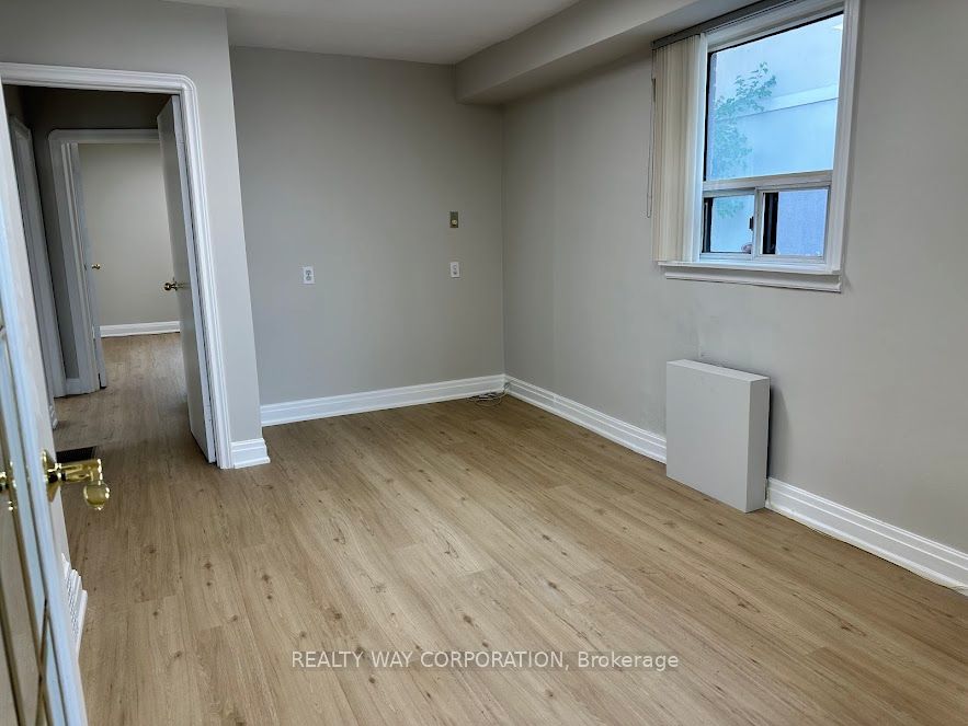 629 Sheppard Avenue W Property Photo 4