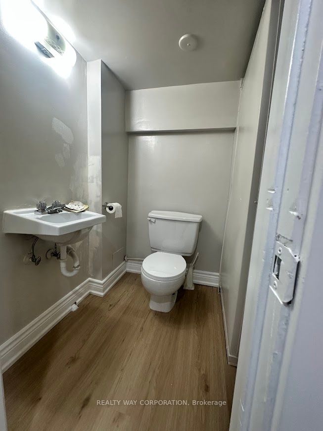 629 Sheppard Avenue W Property Photo 13