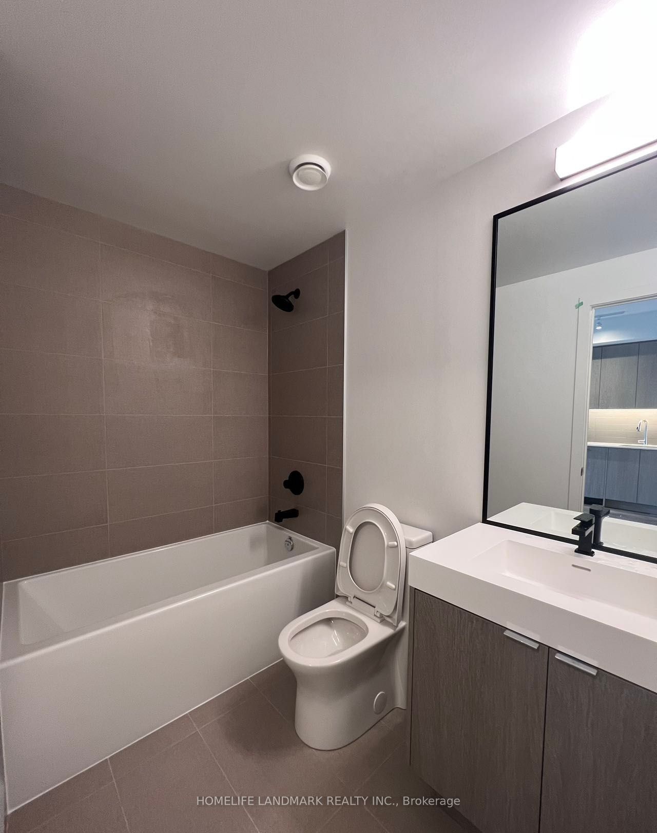 250 Lawrence Avenue W 622 Property Photo 10