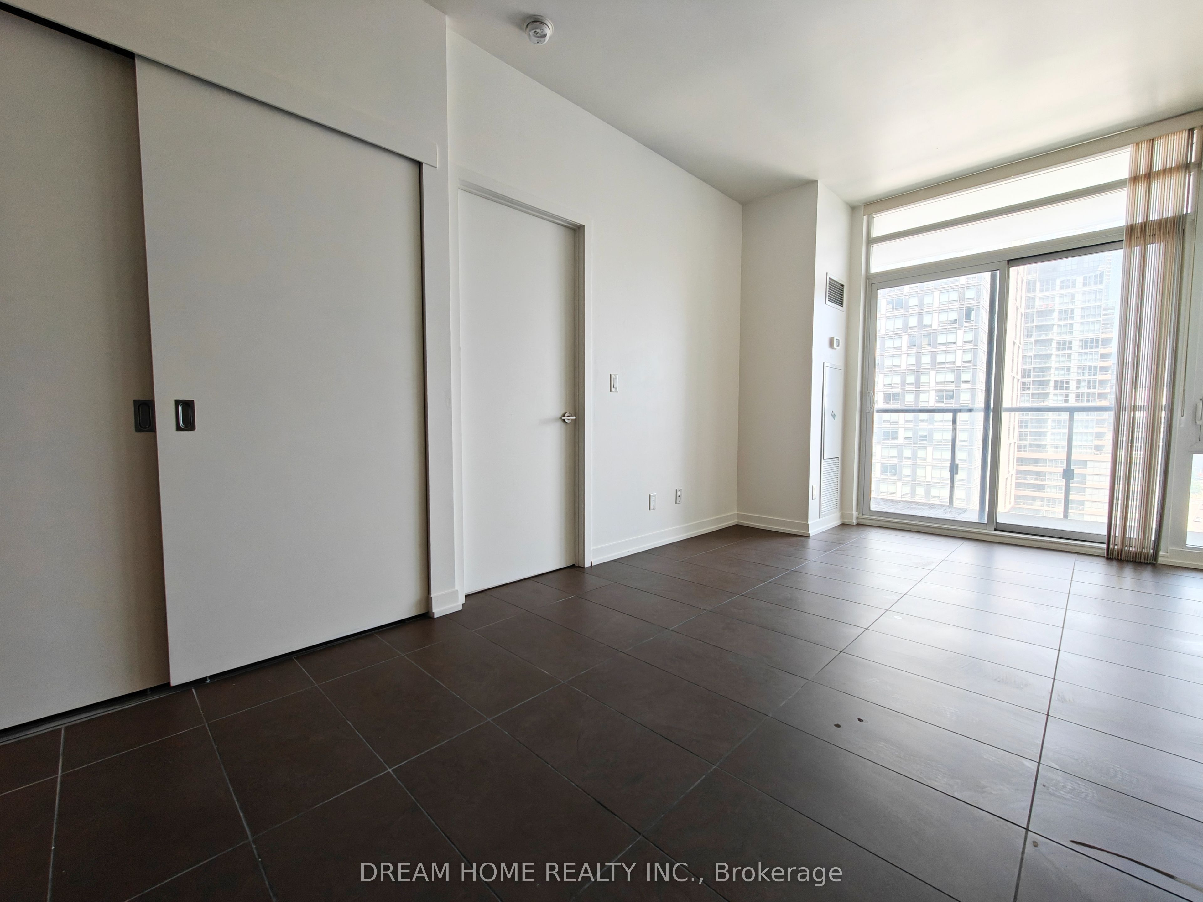 #1308 - 170 Fort York Boulevard Property Photo 4