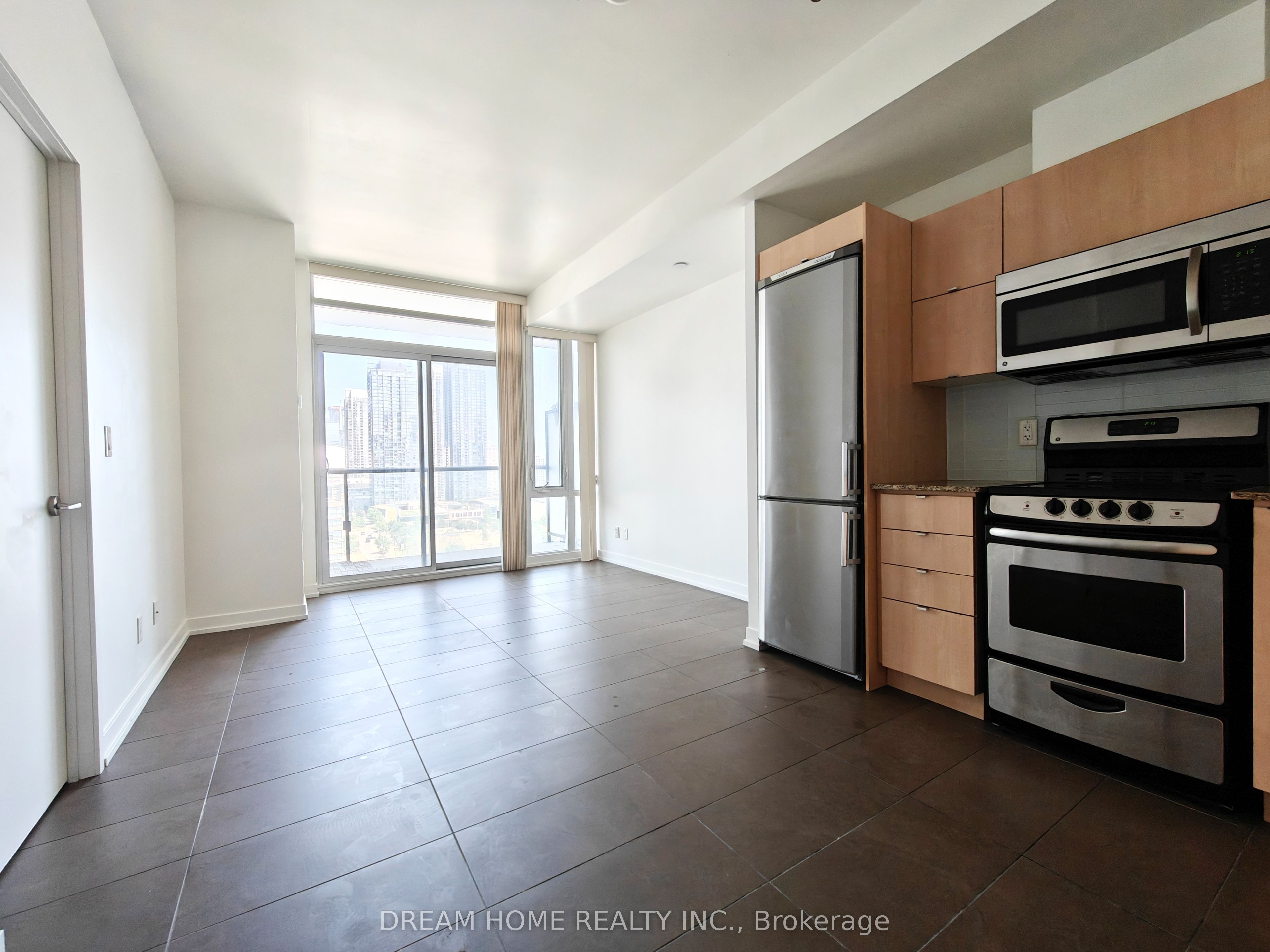 #1308 - 170 Fort York Boulevard Property Photo 5