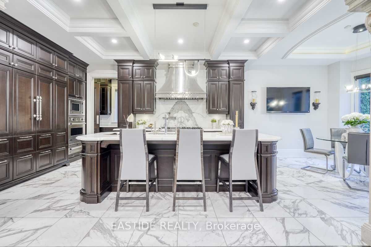 5 Swiftdale Place Property Photo 8