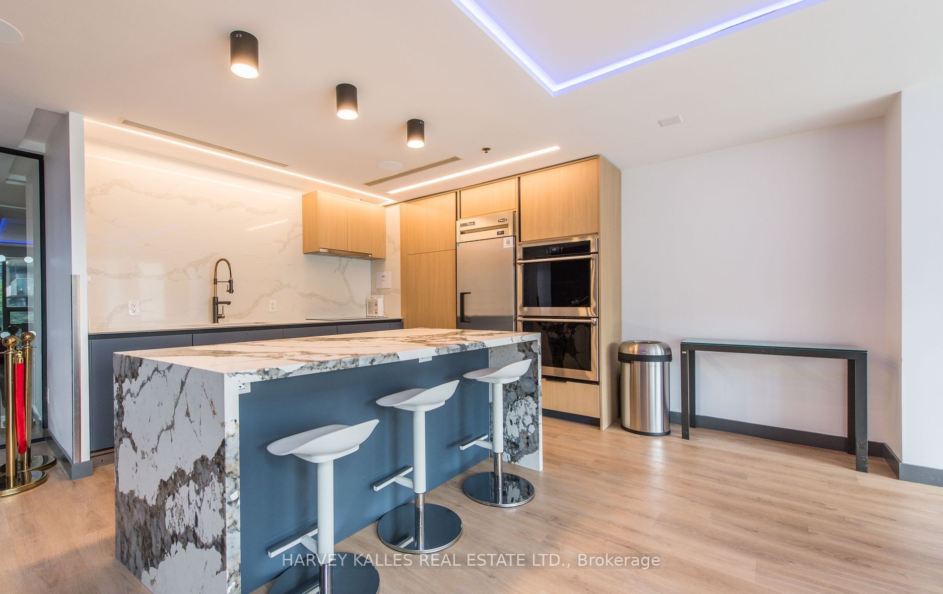 301 Mutual Street Property Photo 32