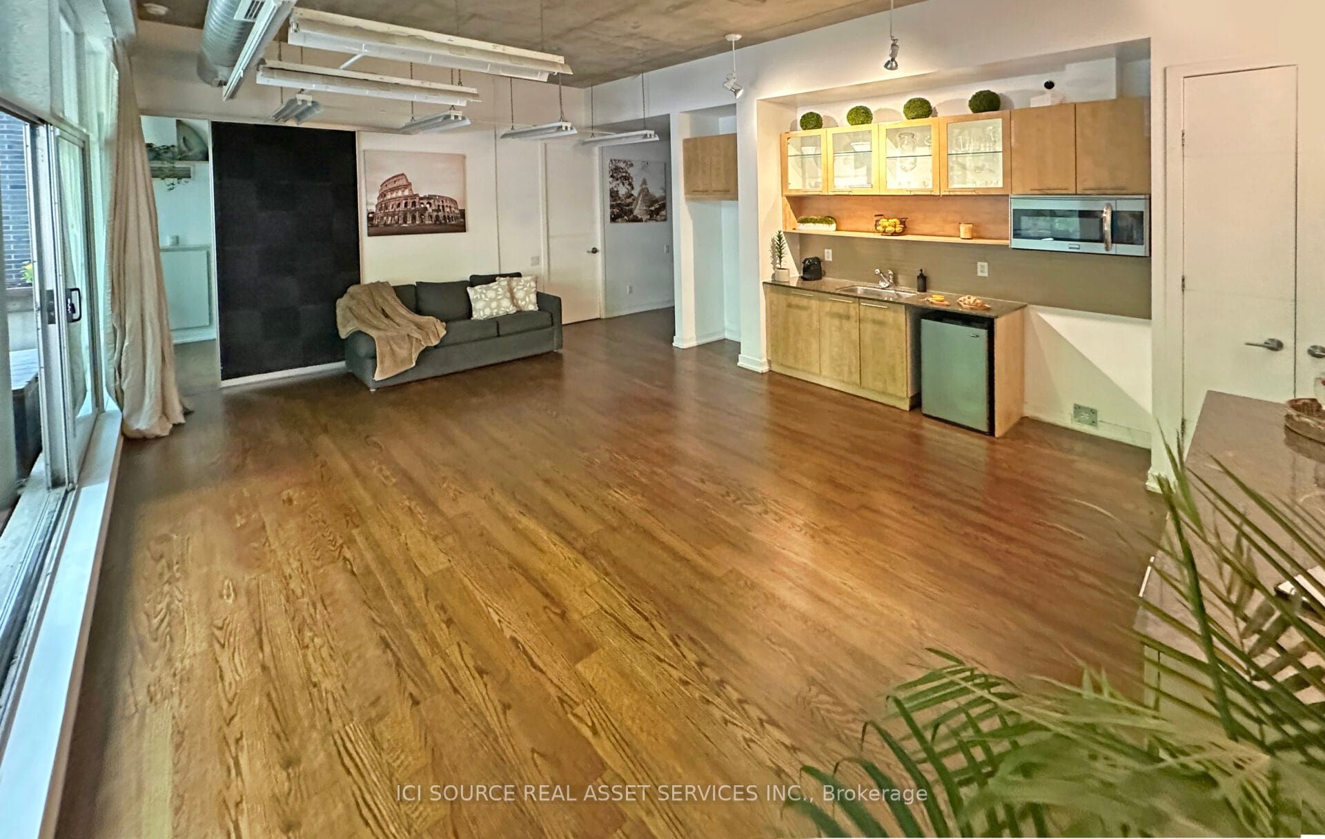 #103 - 66 Portland Street Property Photo 4