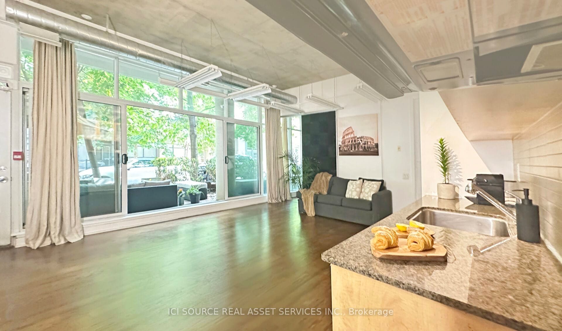 #103 - 66 Portland Street Property Photo 7
