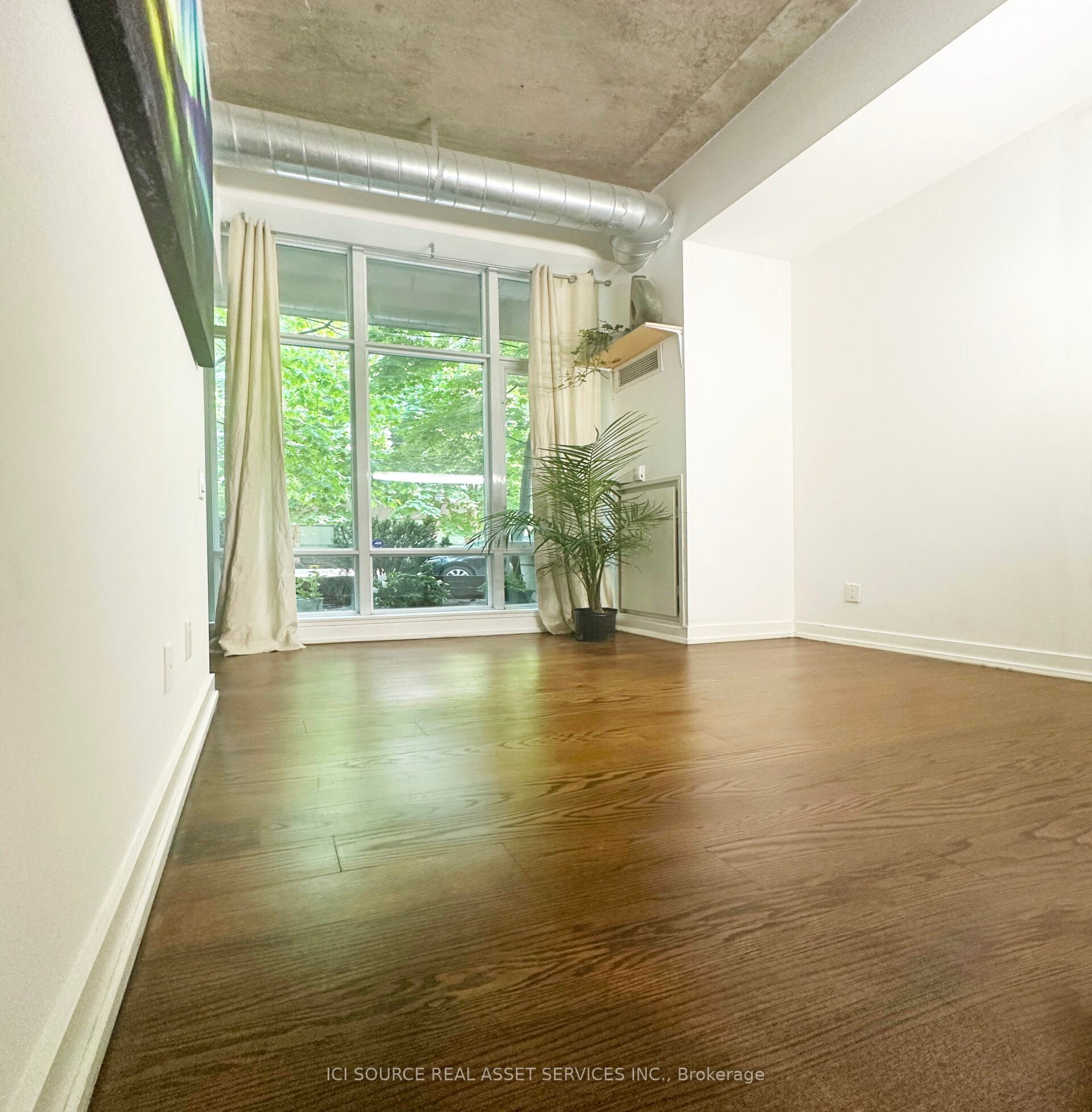 #103 - 66 Portland Street Property Photo 9
