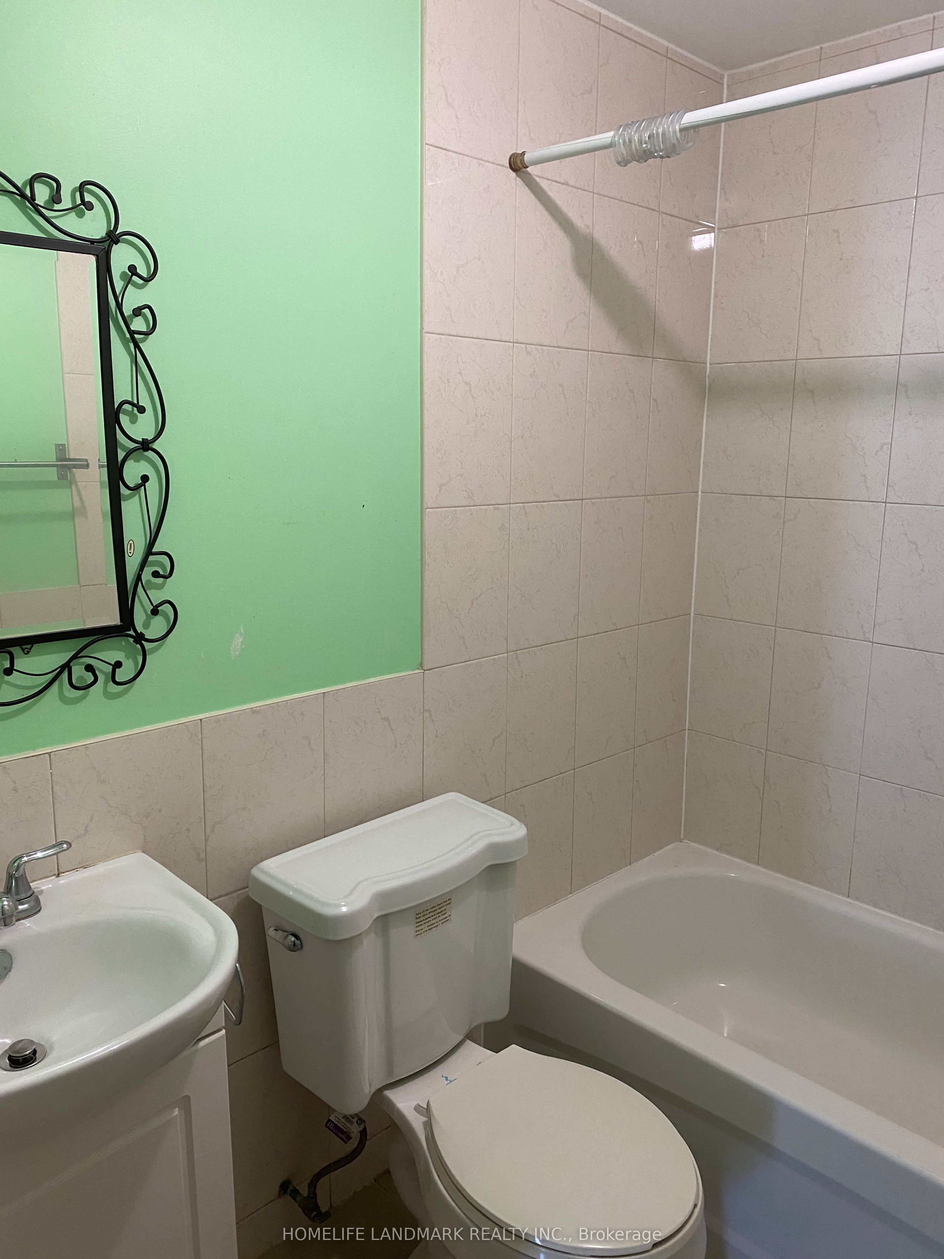 328 Spadina Avenue 2 Property Photo 6