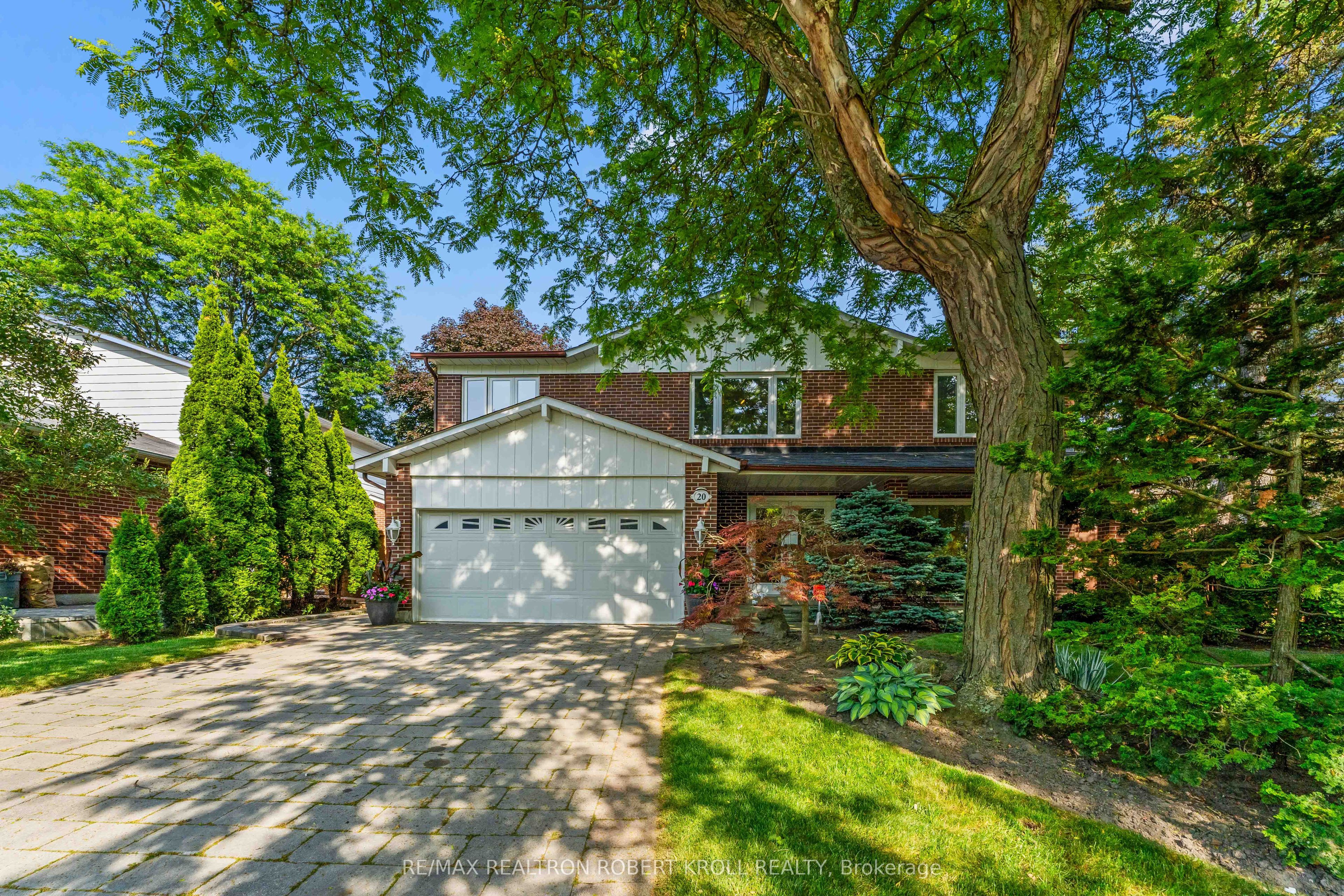 20 Sonata Crescent Property Photo 2