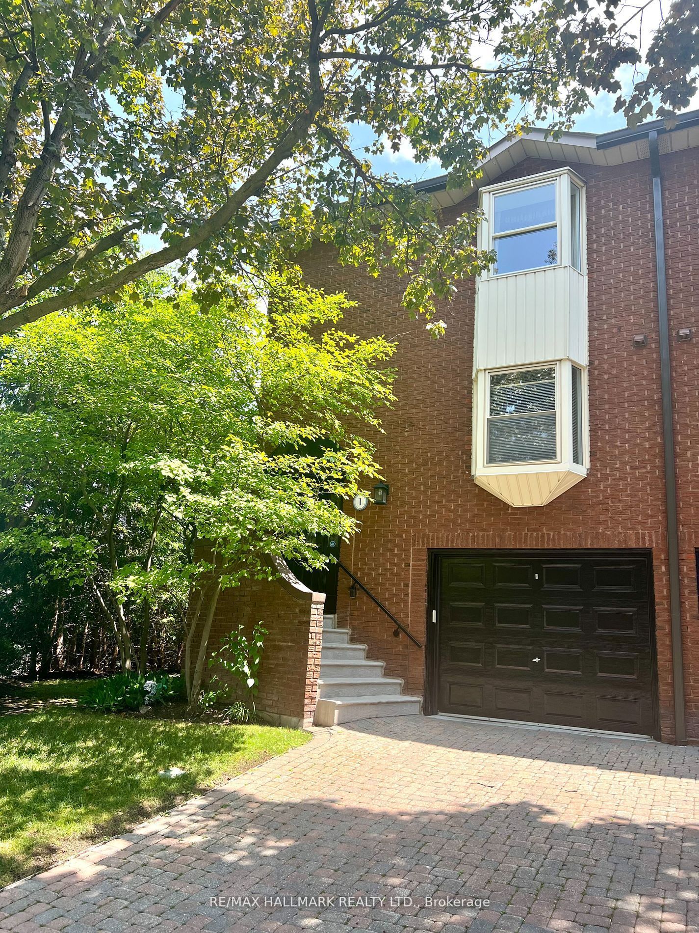 1 Red Maple Court Property Photo 1