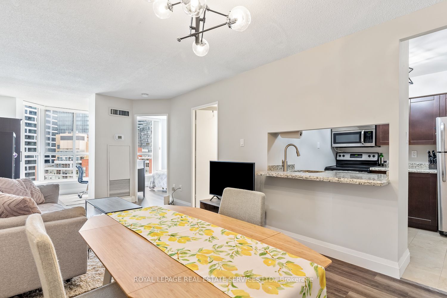 #1608 - 44 St. Joseph Street Property Photo 1
