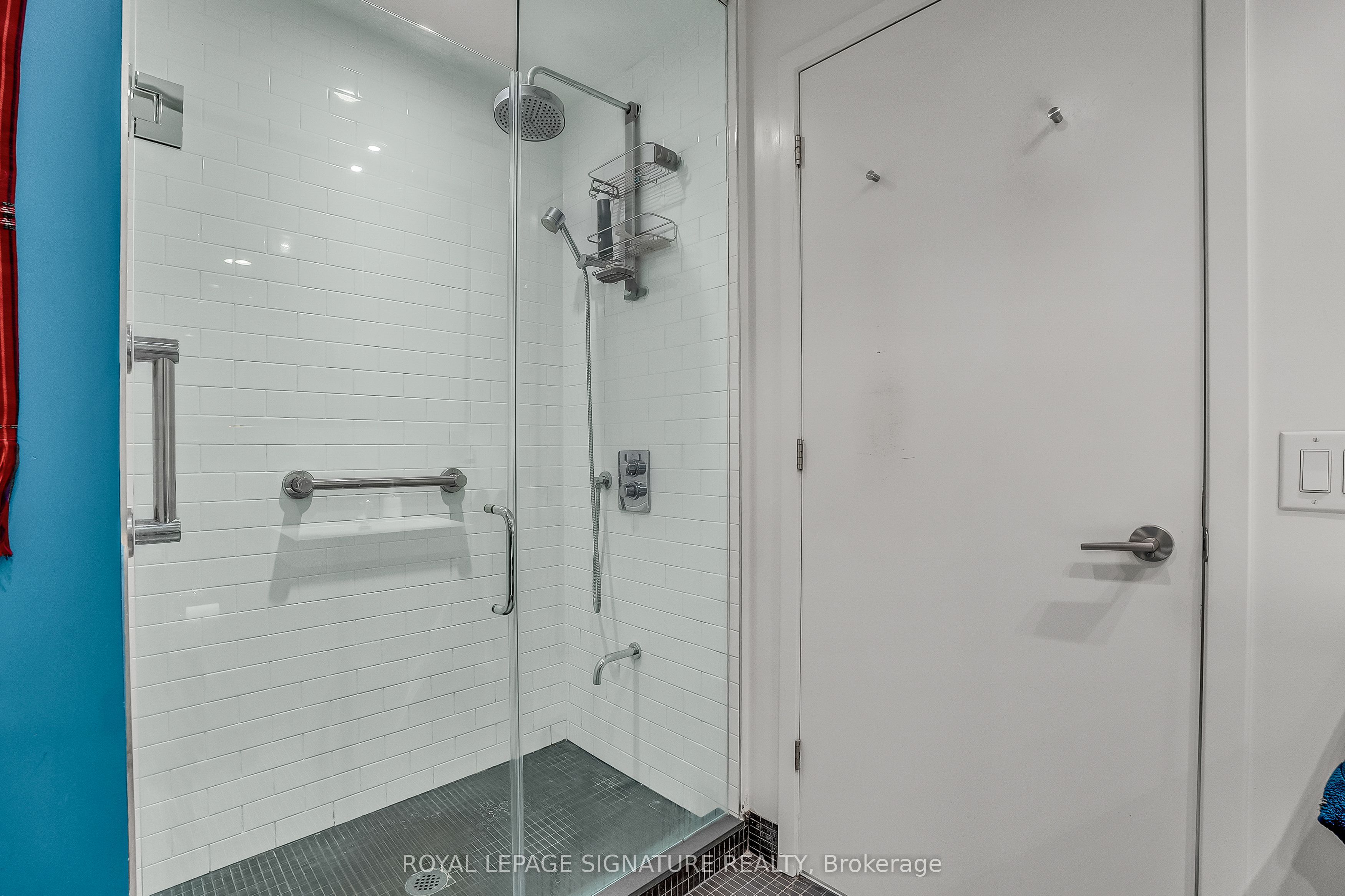 8 Dovercourt Road 609 Property Photo 33