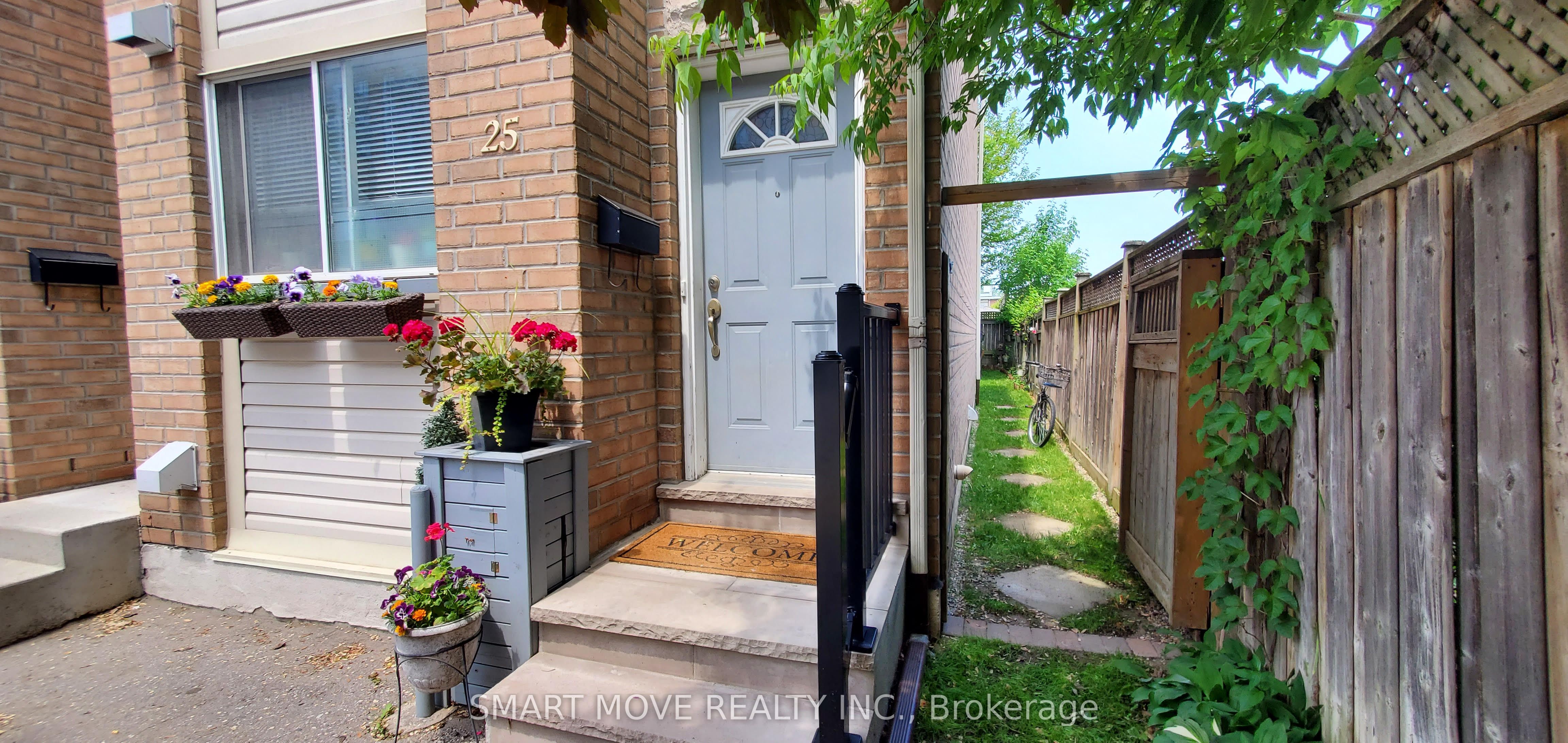 21 Replin Road Th 25 Property Photo 1