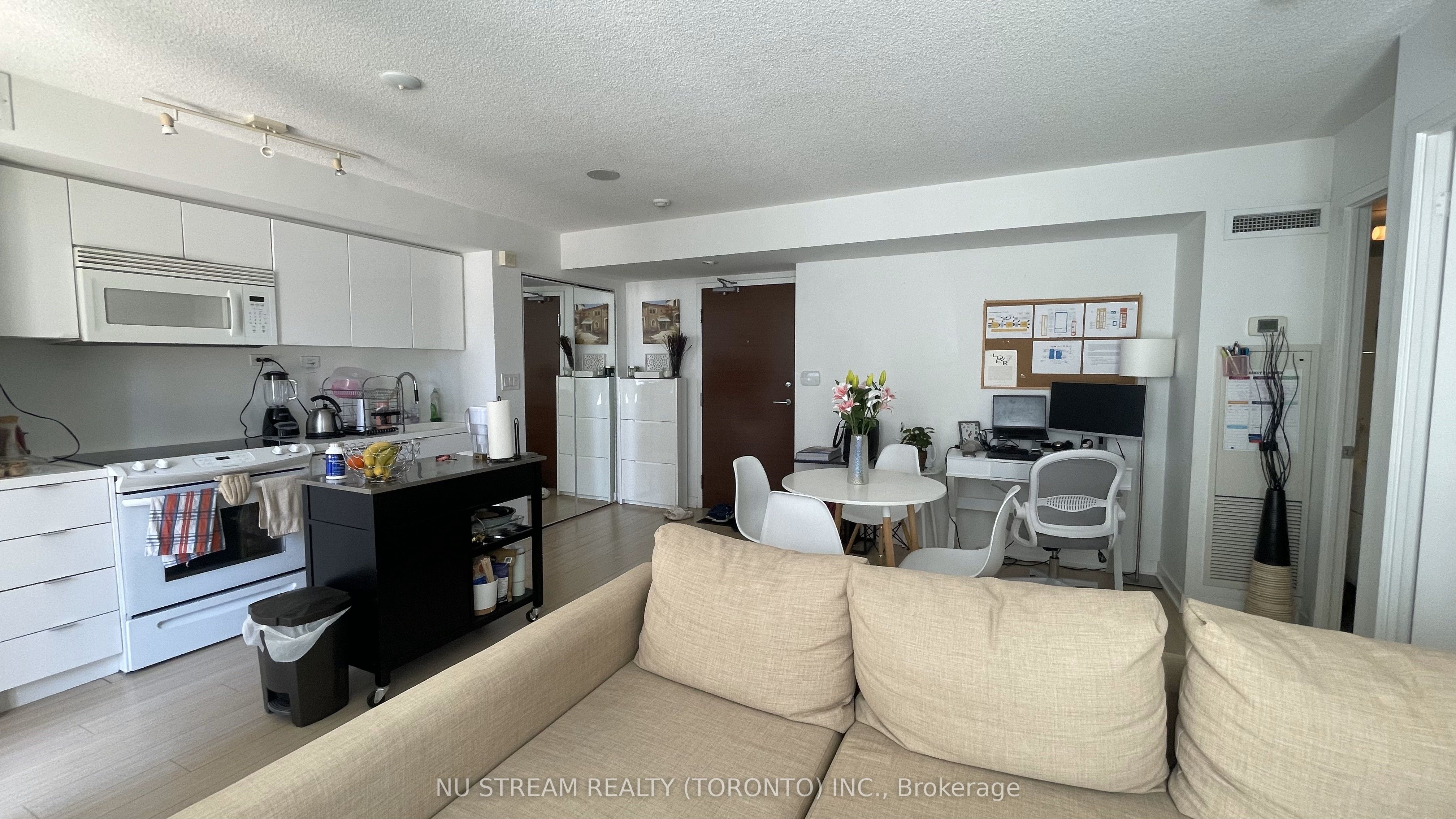 #1201 - 10 Capreol Court Property Photo 4