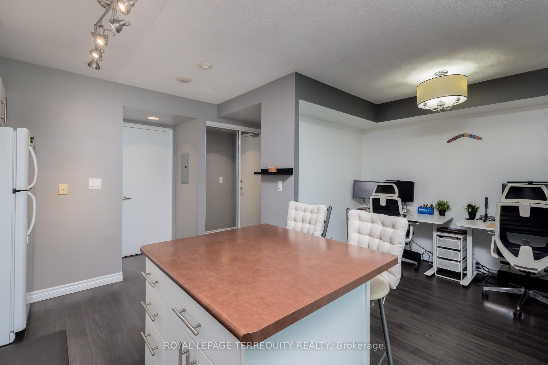 600 Fleet Street 2211 Property Photo 8