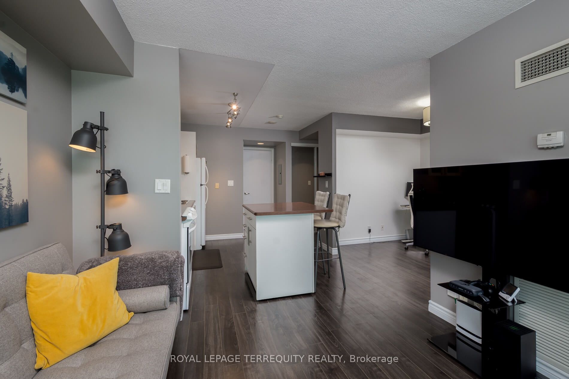 600 Fleet Street 2211 Property Photo 14