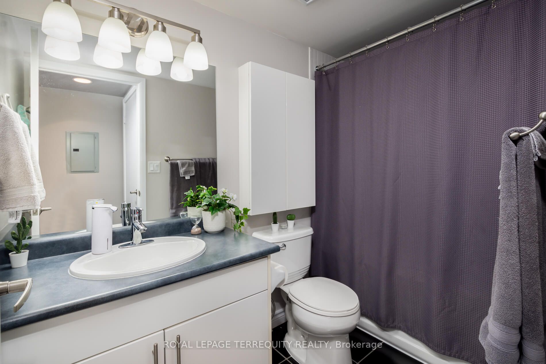 600 Fleet Street 2211 Property Photo 18