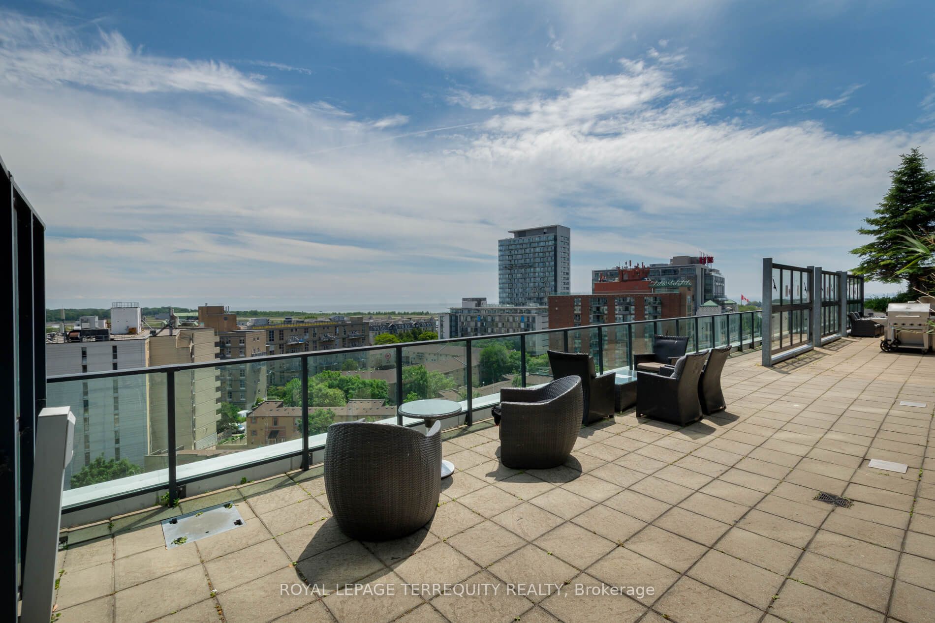 600 Fleet Street 2211 Property Photo 32