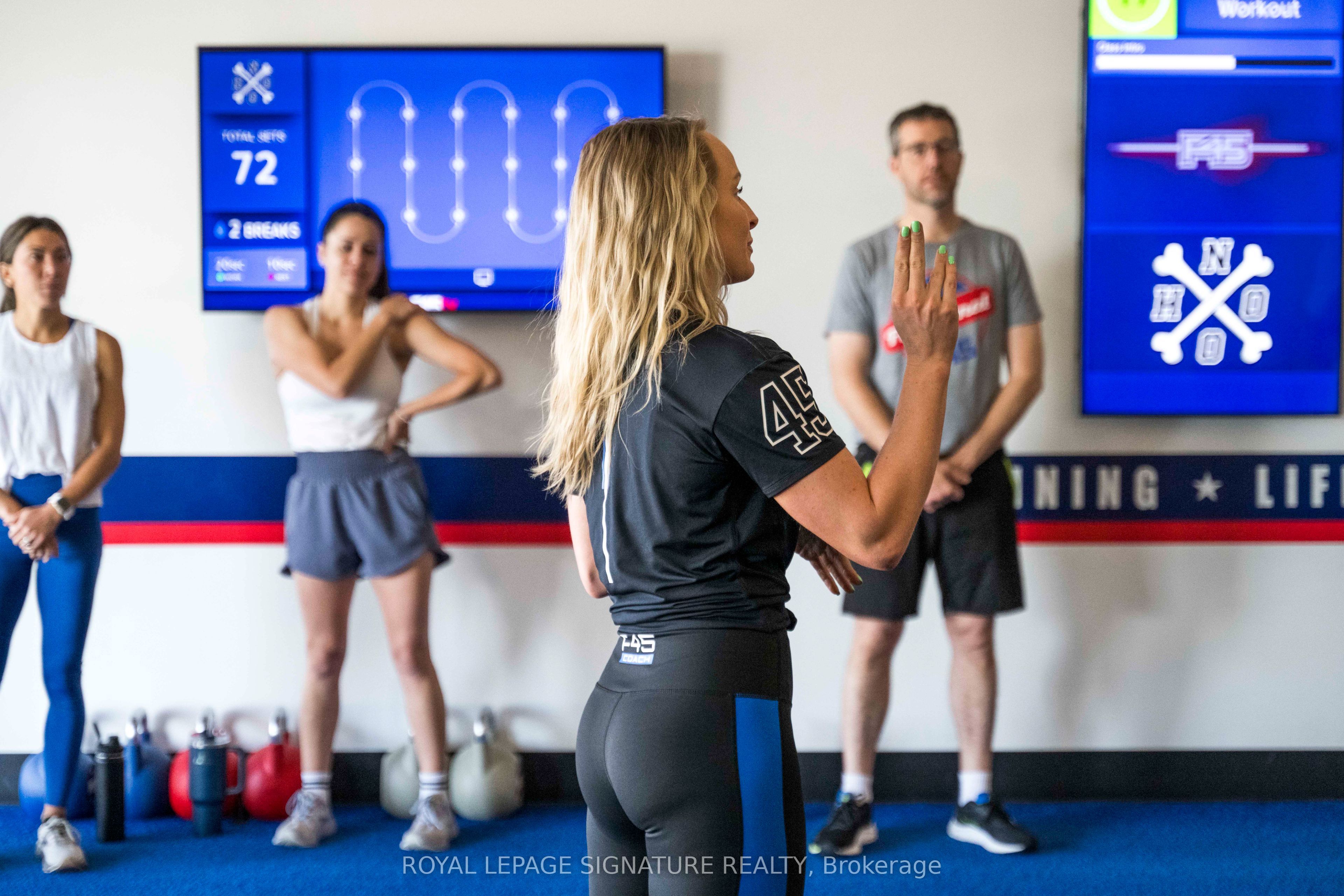 1 St Clair Avenue E 5 Property Photo 5