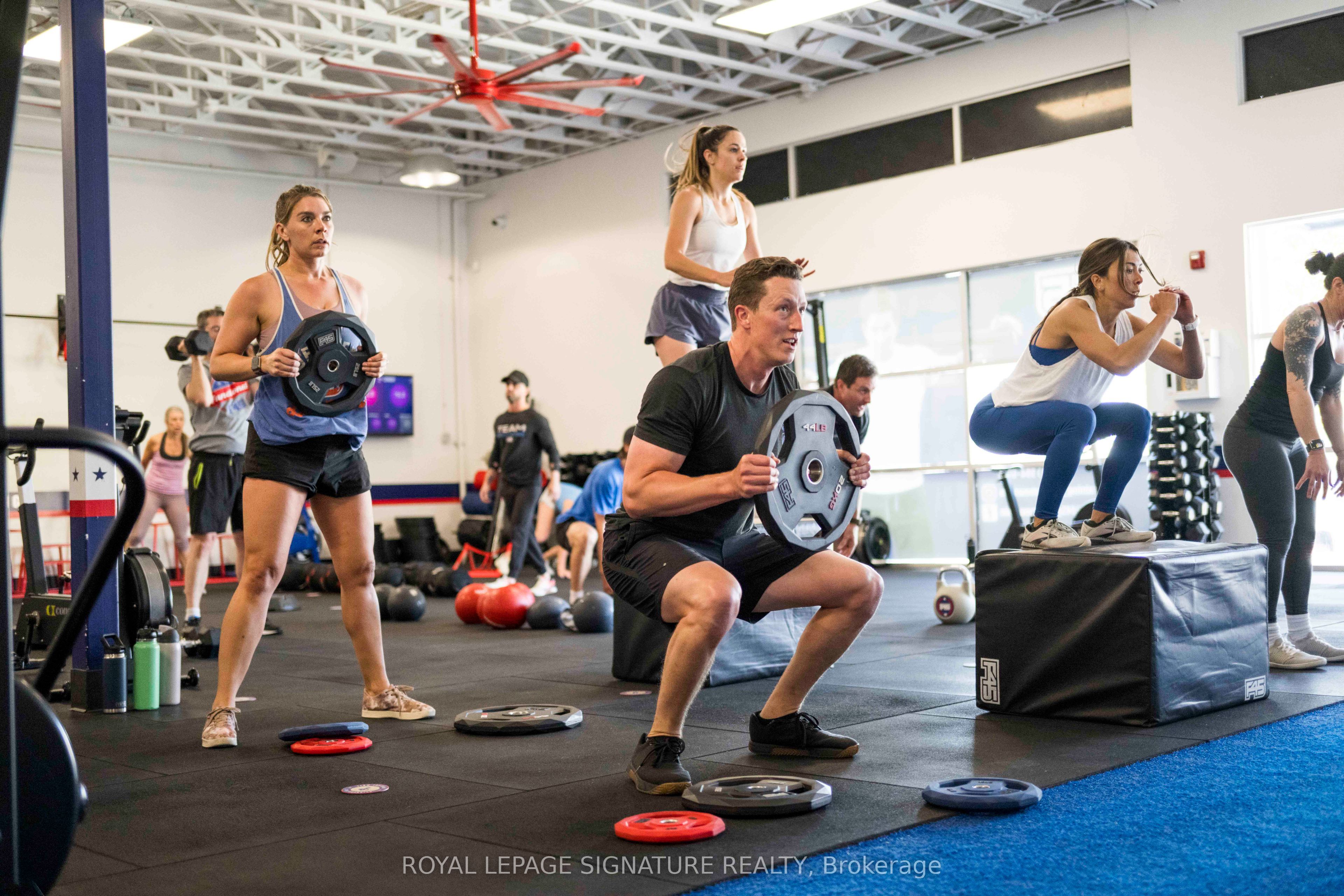 1 St Clair Avenue E 5 Property Photo 8