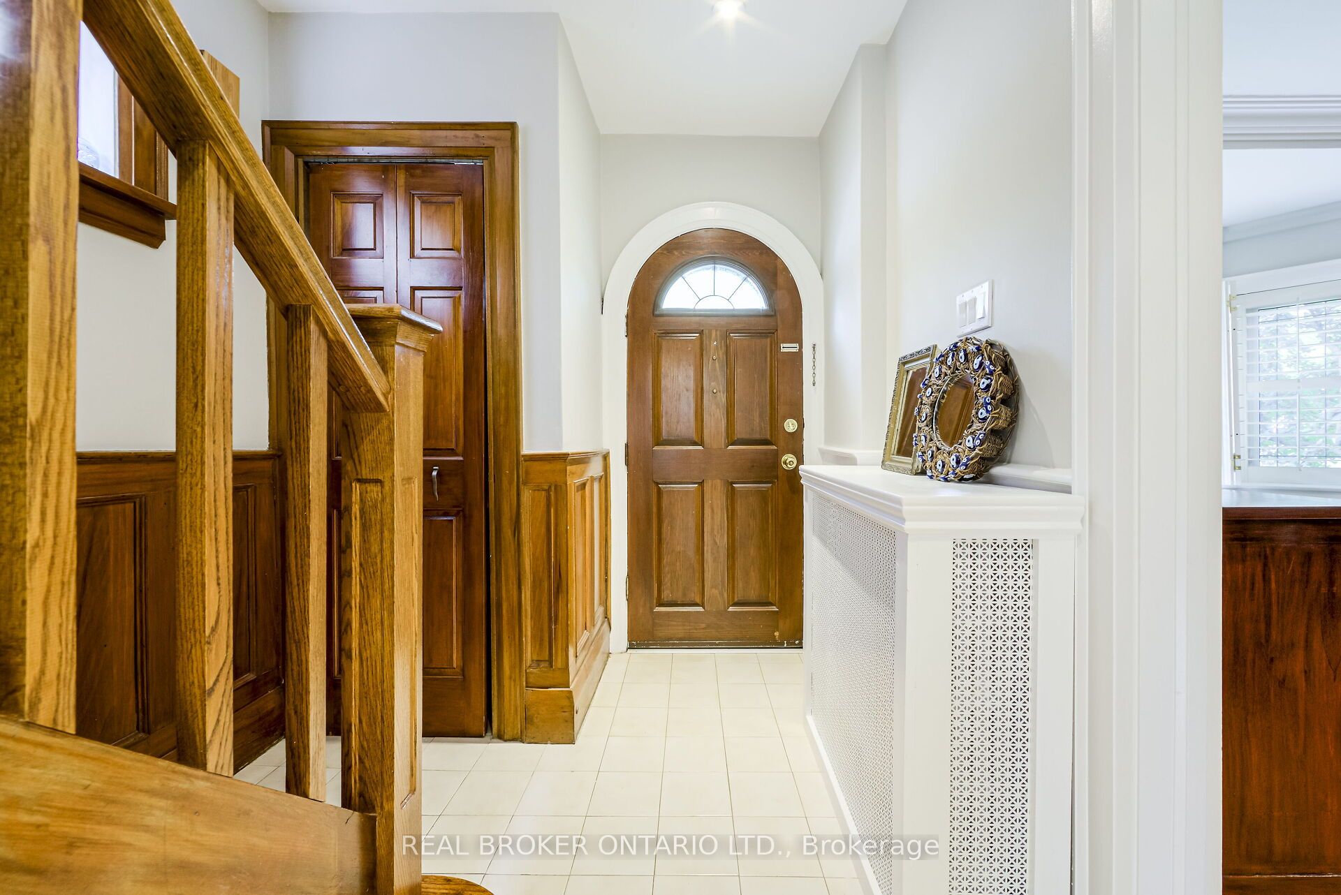 413 Roselawn Avenue Property Photo 5