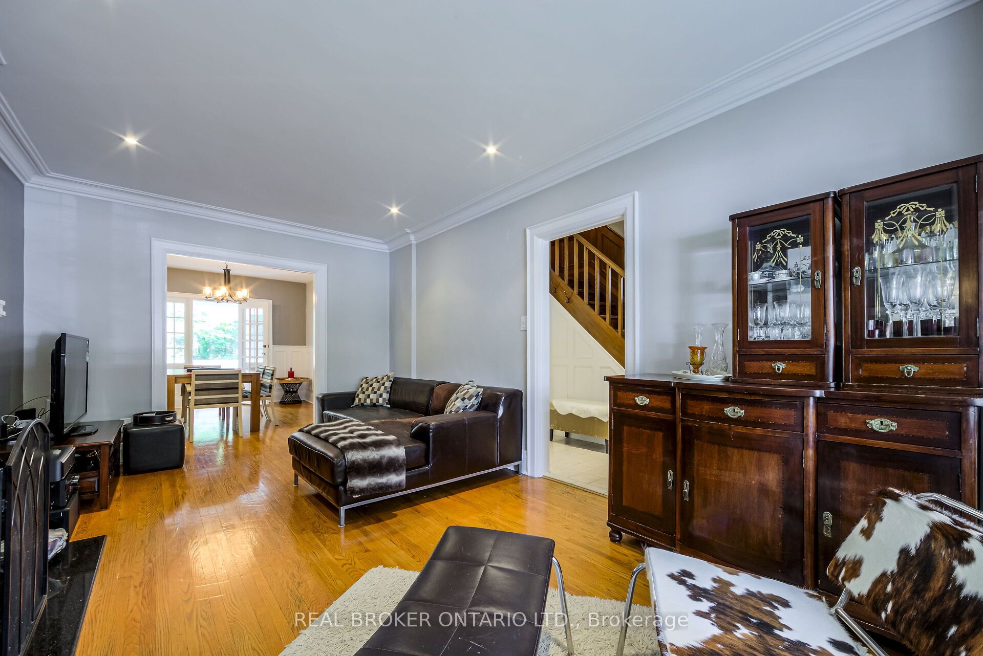 413 Roselawn Avenue Property Photo 10