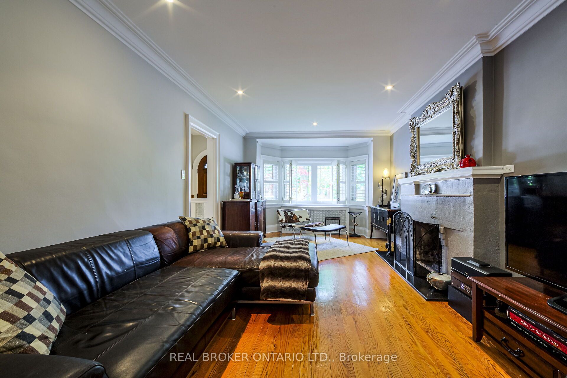 413 Roselawn Avenue Property Photo 12