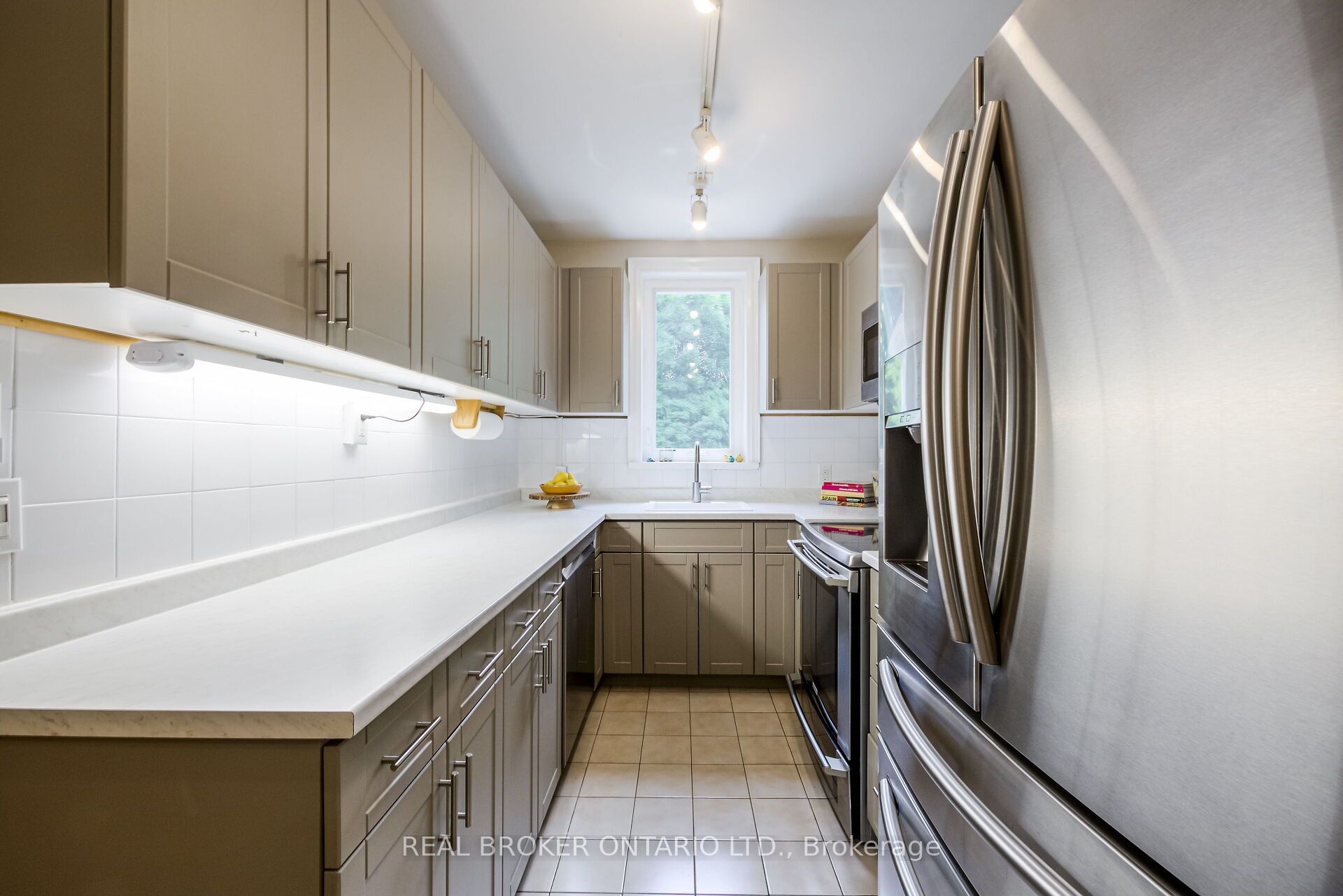 413 Roselawn Avenue Property Photo 19