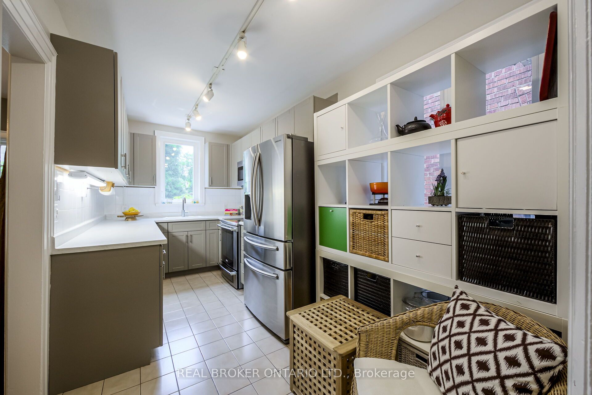 413 Roselawn Avenue Property Photo 21