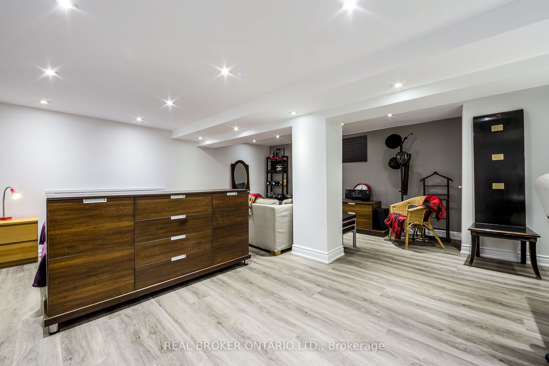 413 Roselawn Avenue Property Photo 34