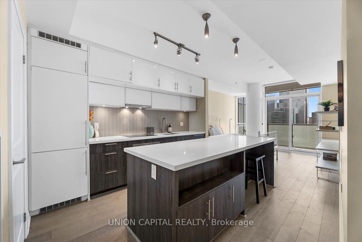 #2803 - 8 Mercer Street Property Photo 1