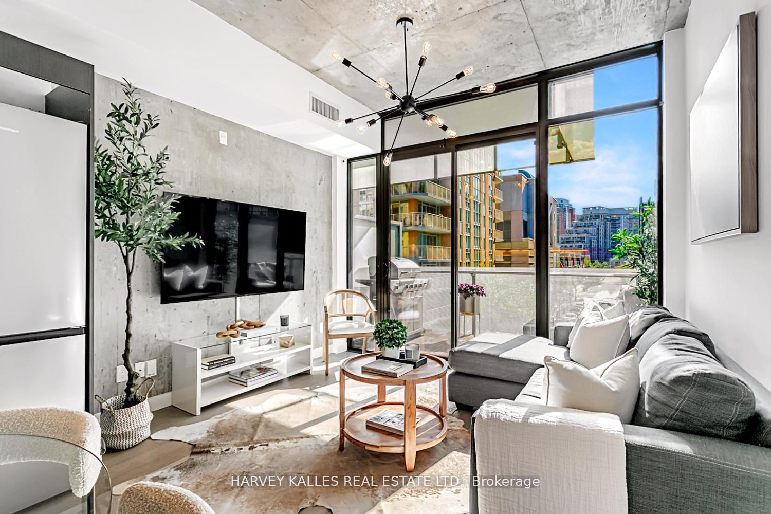 #406 - 25 Stafford Street Property Photo 1
